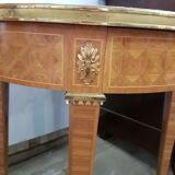 Gueridon style Louis XVI in marquetry