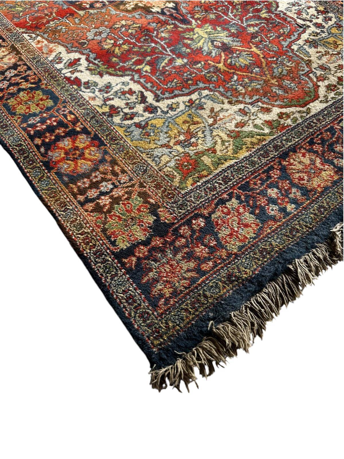 Oriental style rug 180cm x 90cm
