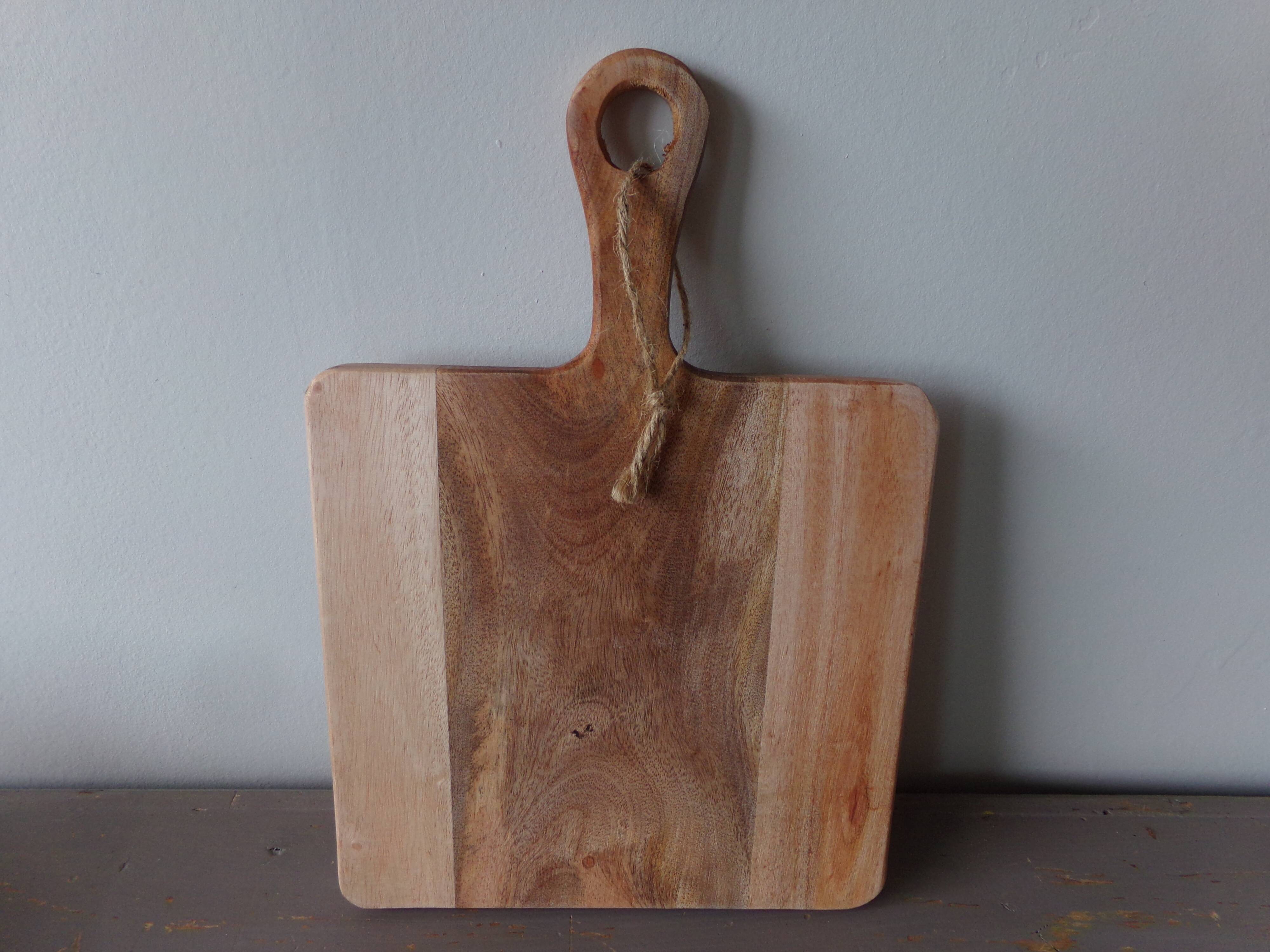 Acacia cutting board