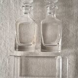 Servant with vinegar and oil