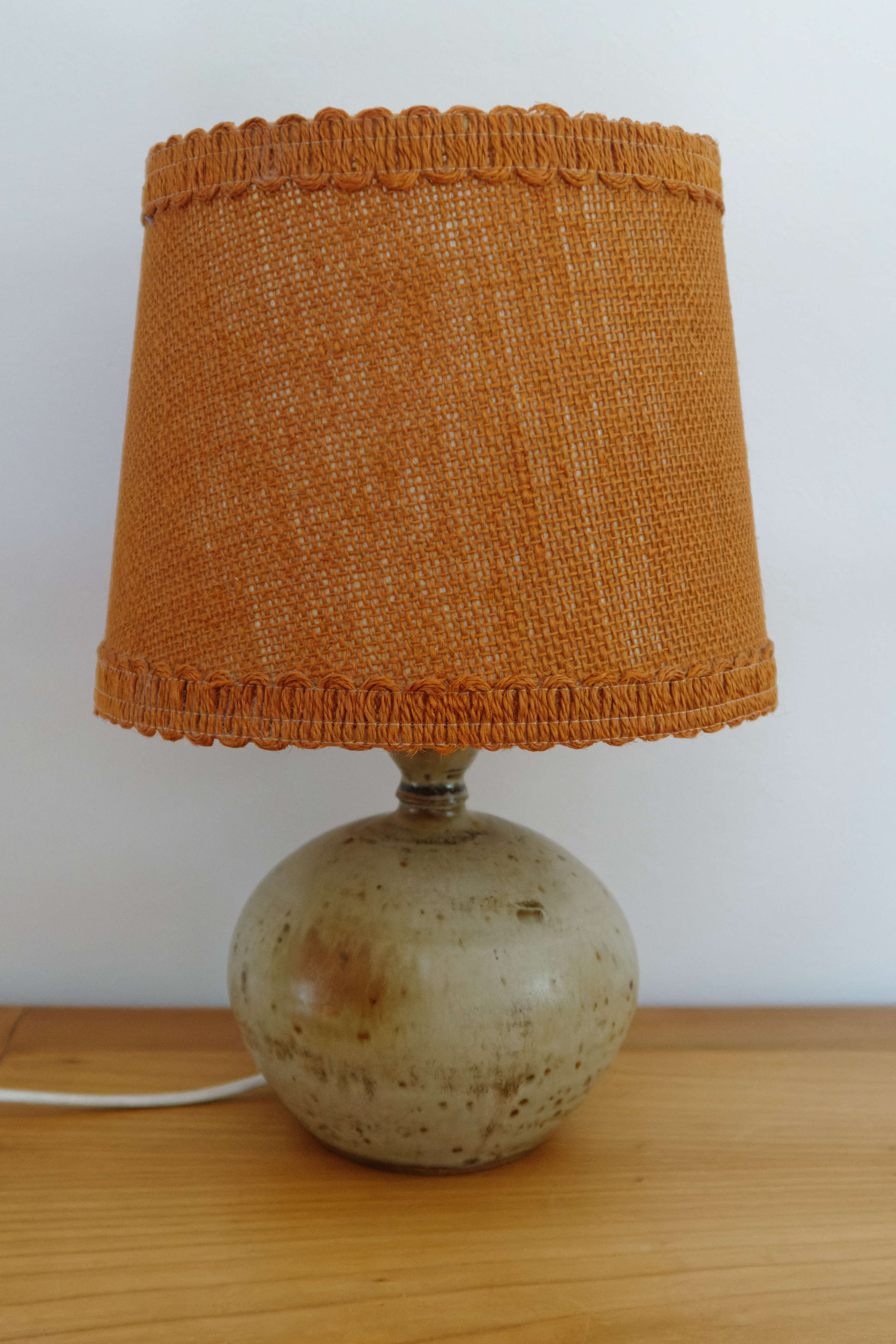 Vintage ceramic and burlap table lamp