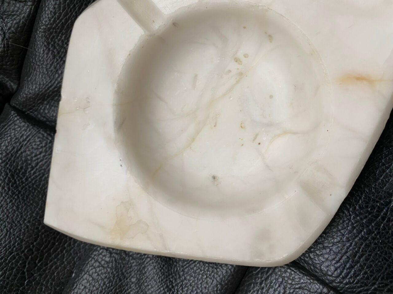 White marble ashtray