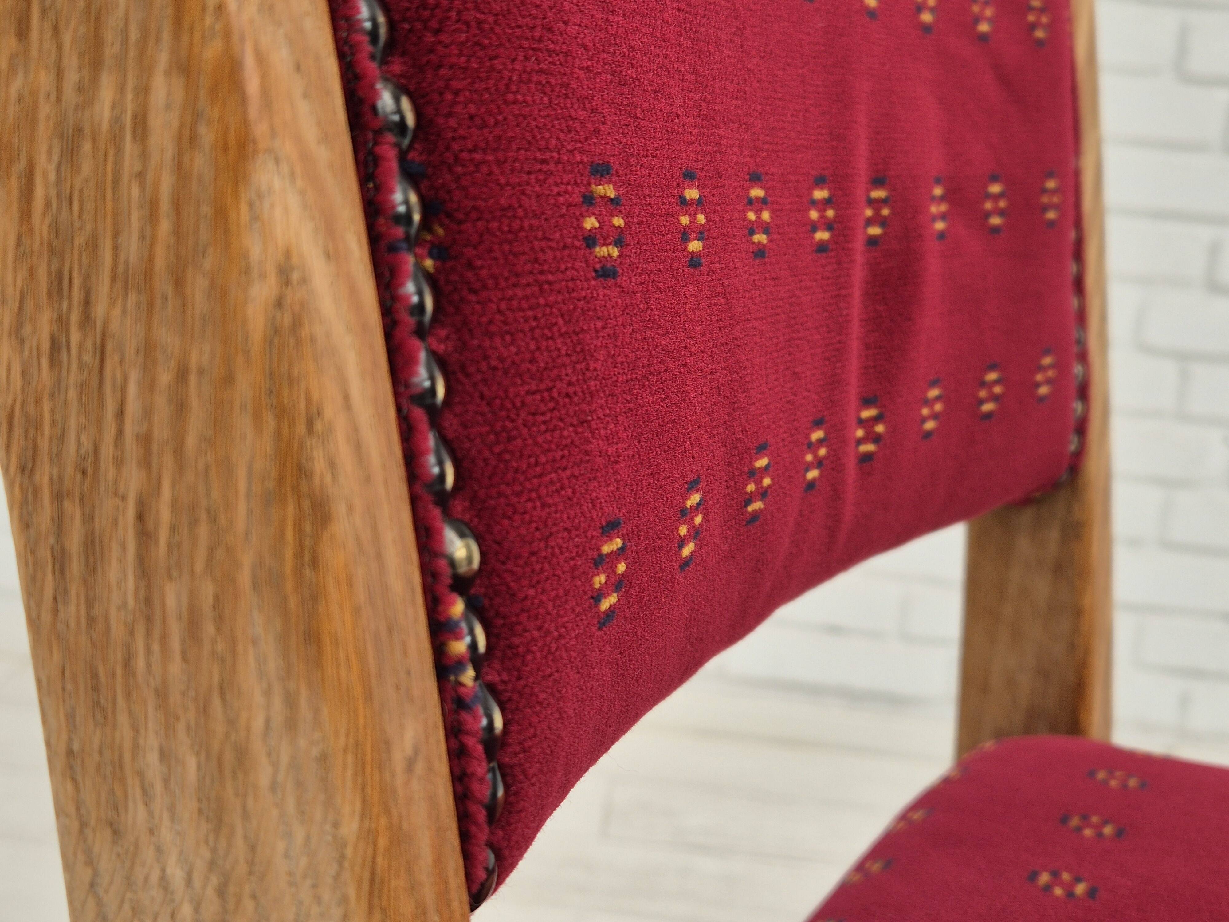 1970s, set of 6 Danish dinning chairs, very good condition, oak wood.