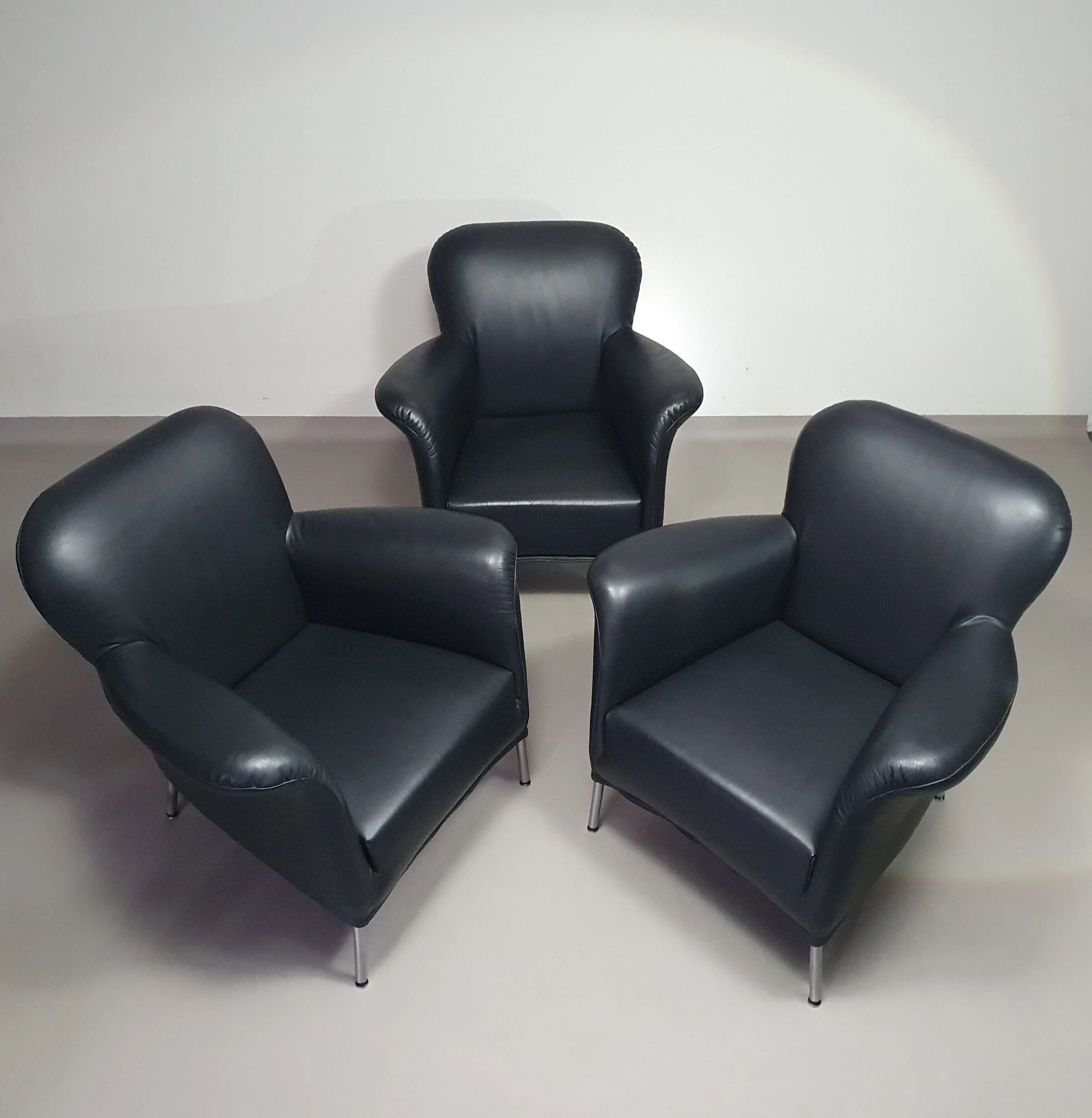 3 x rare armchair / model Turn / black leather / Bert Plantagie in mint condition.