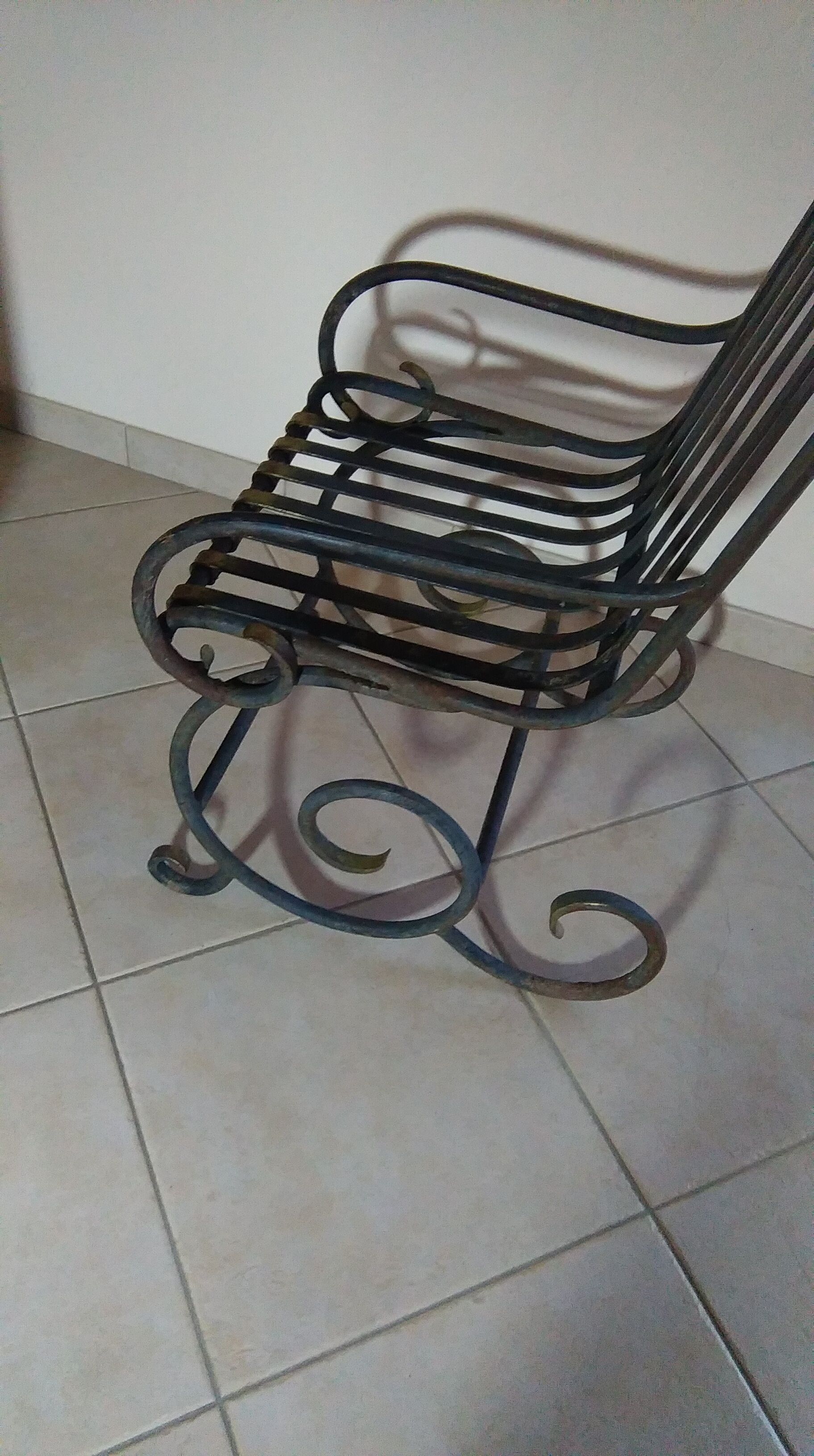Série de 6 fauteuils de jardin en fer forgé