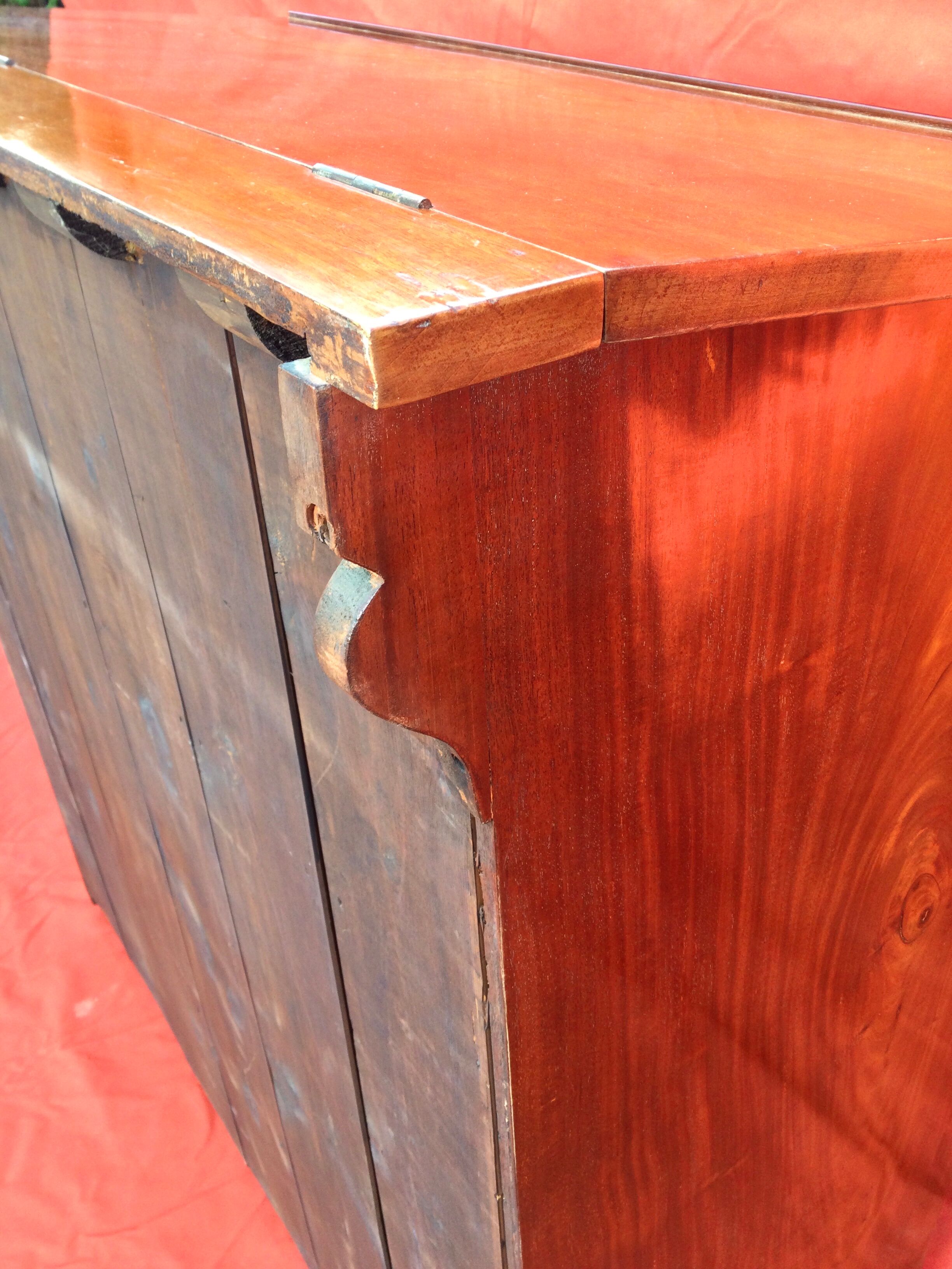 Cardboard maker forming mahogany writing