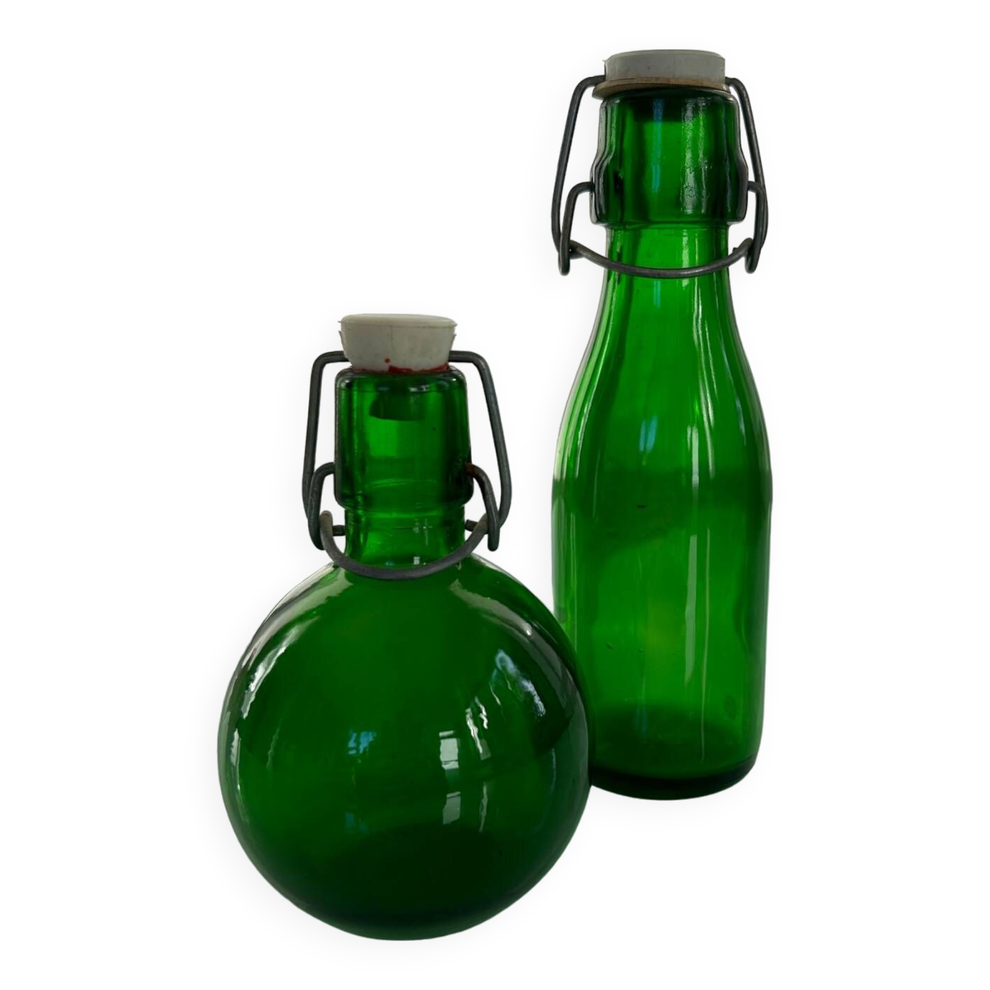 Duo de bouteilles vertes