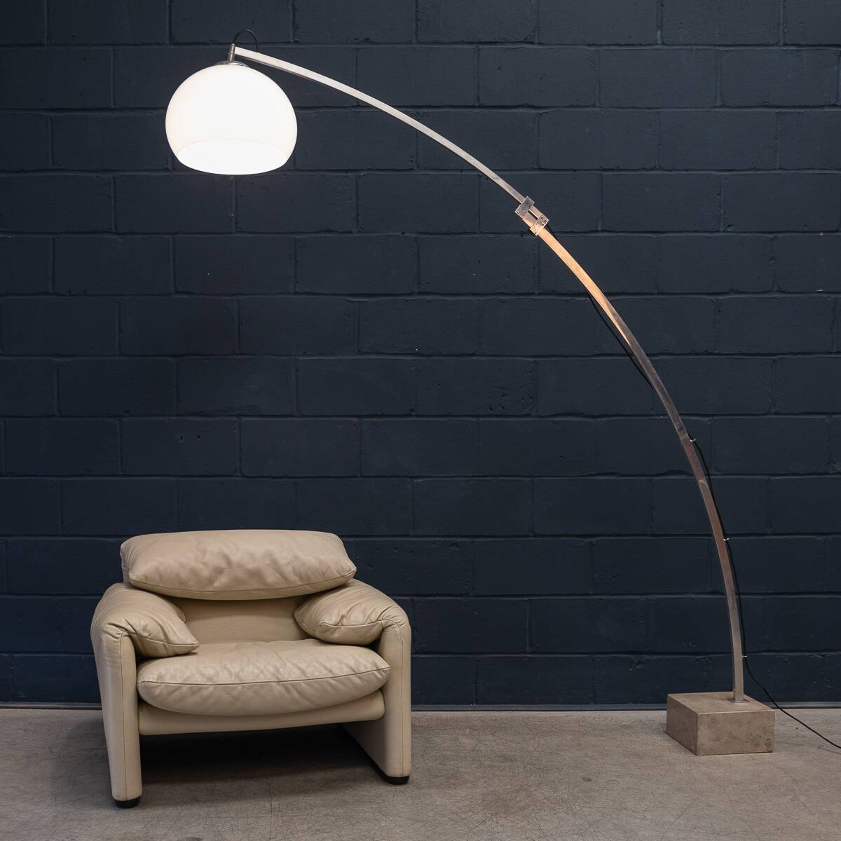 20thC ITALIAN EXTENDABLE ARC FLOOR LAMP c.1970