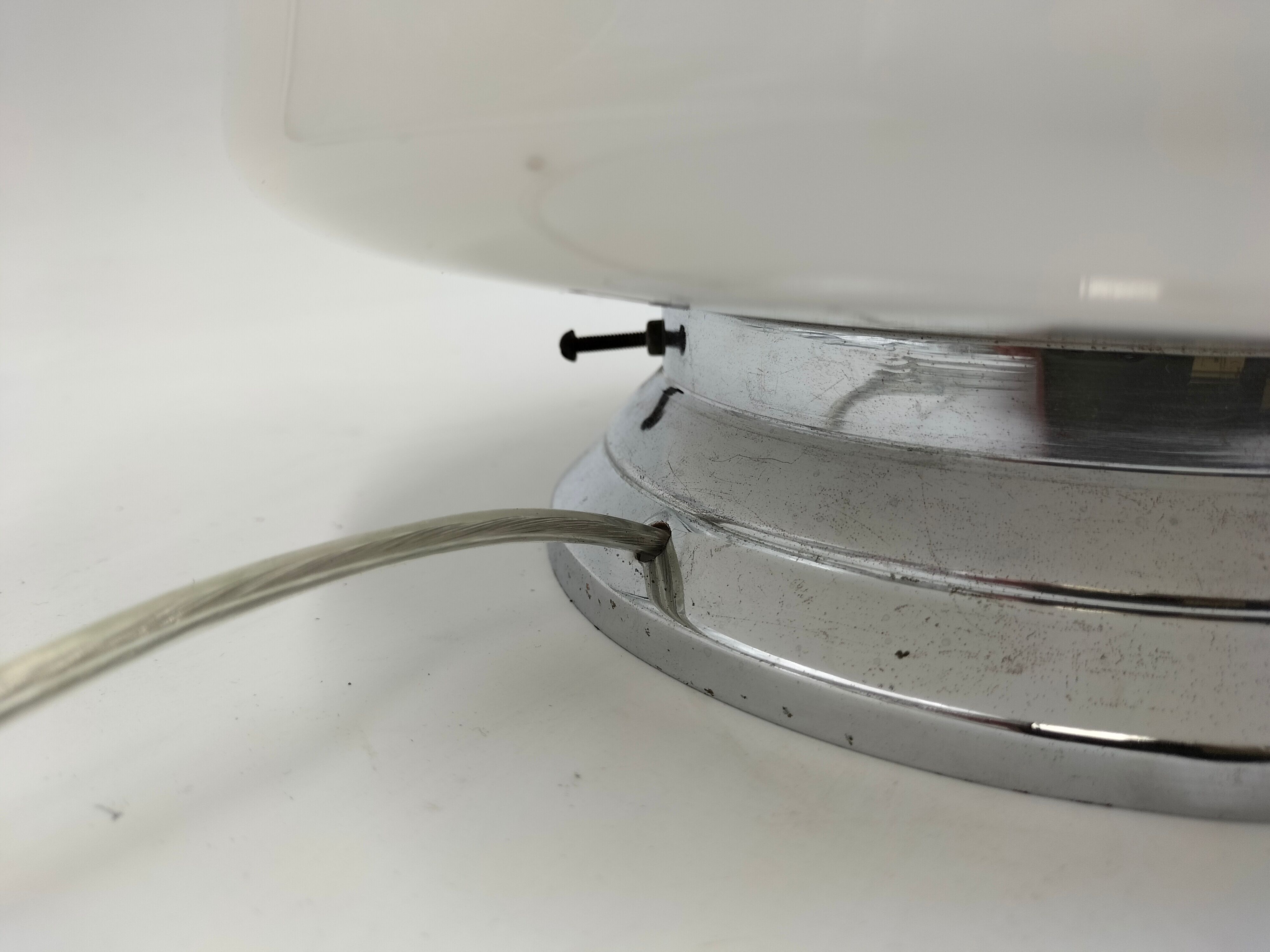 Art deco building lamp