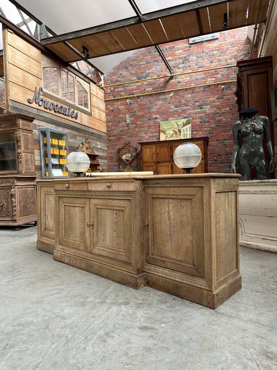 Solid oak enfilade from the 19th century.