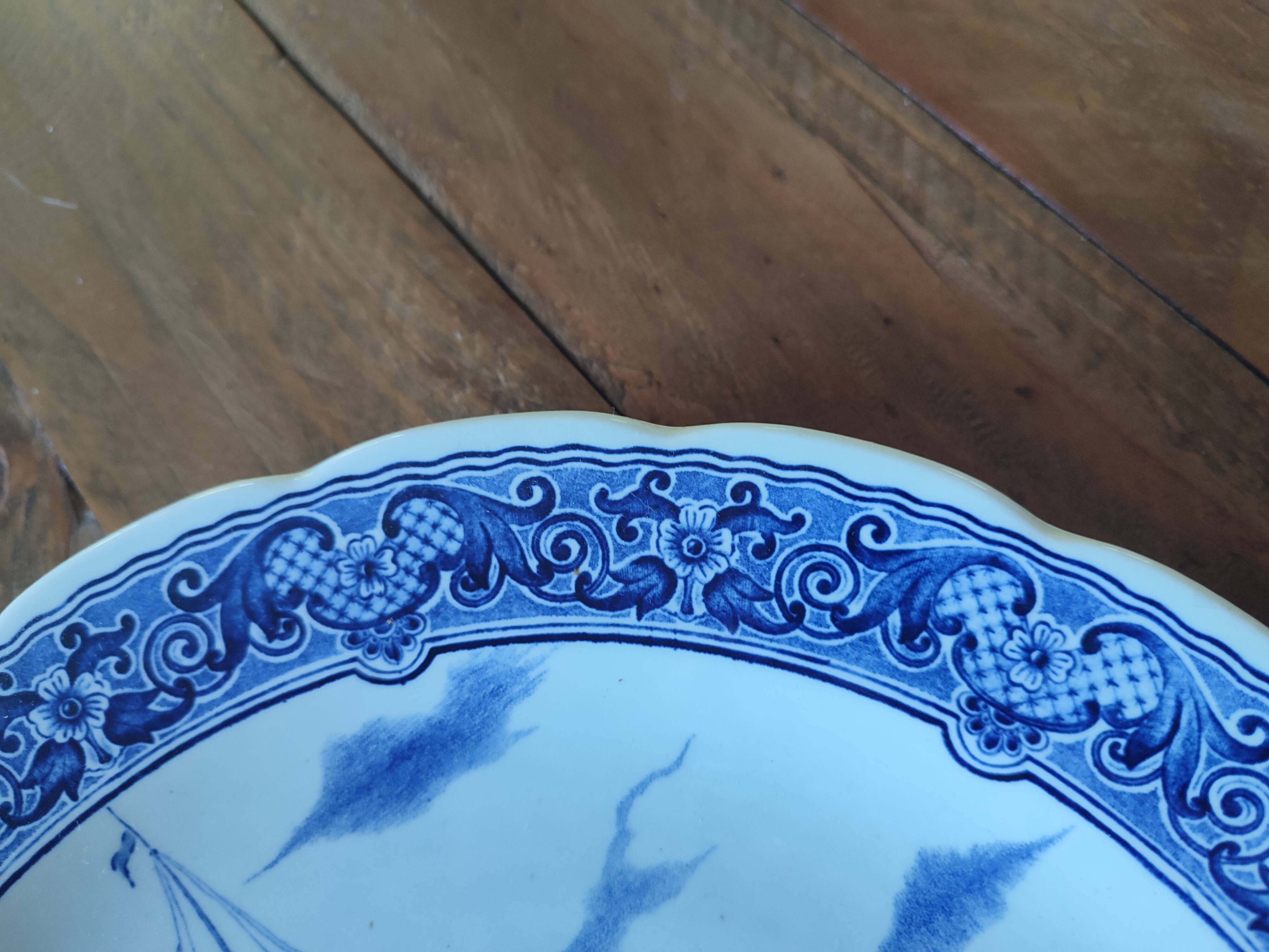 Decorative wall plate in Delft Blue
