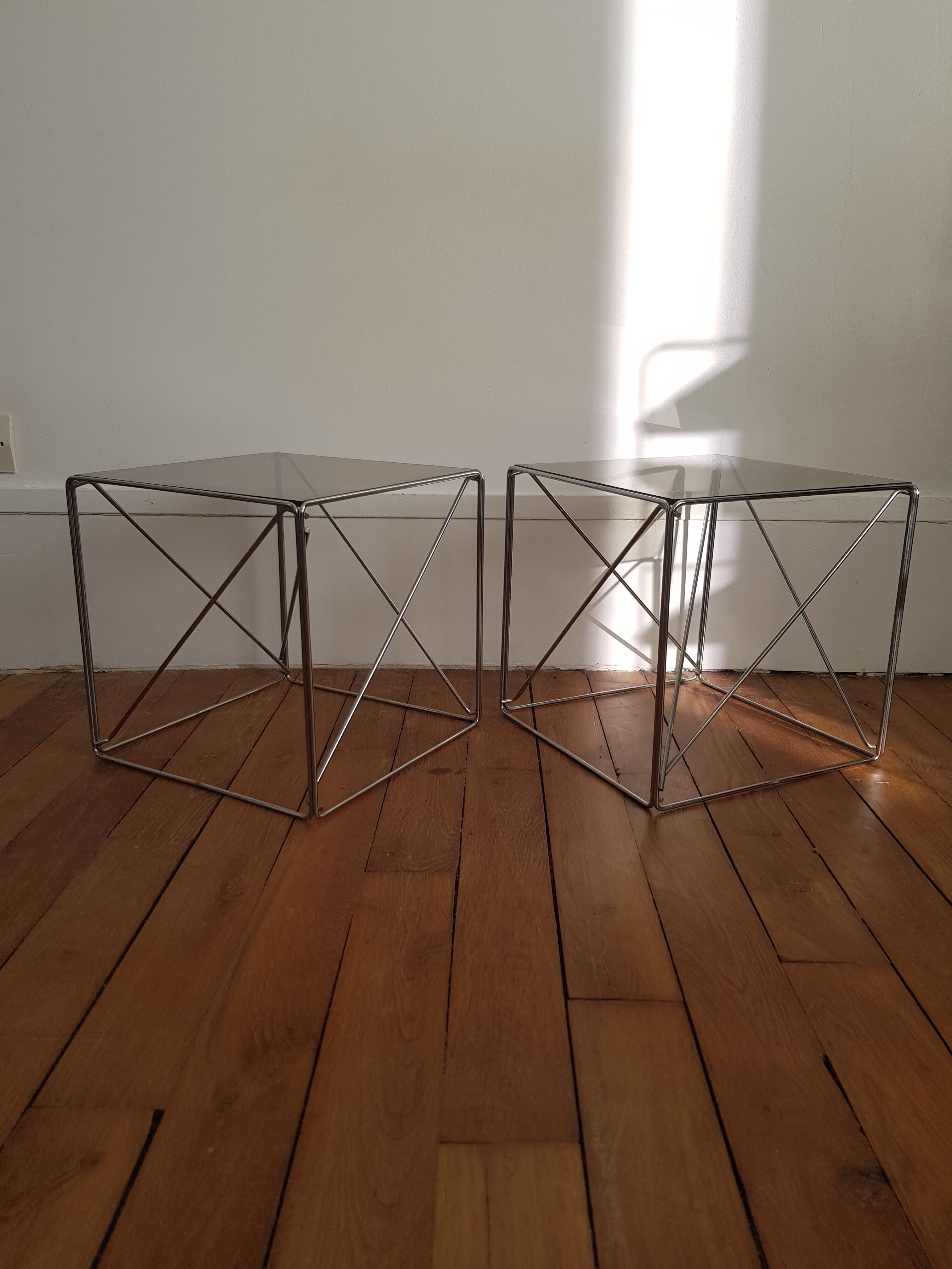 Model iscocèle coffee tables by Max Sauze