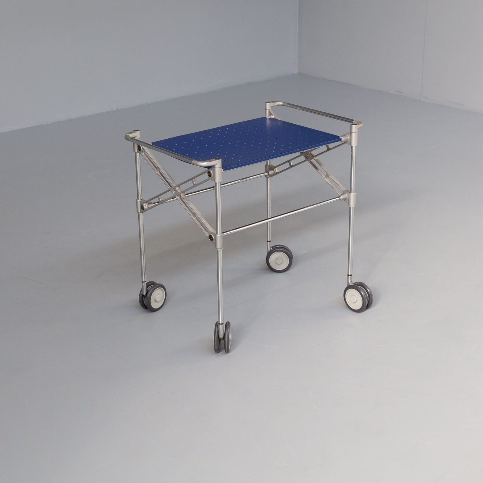 Antonio Citterio & Oliver Löw ‘oxo’ serving table trolley for Kartell