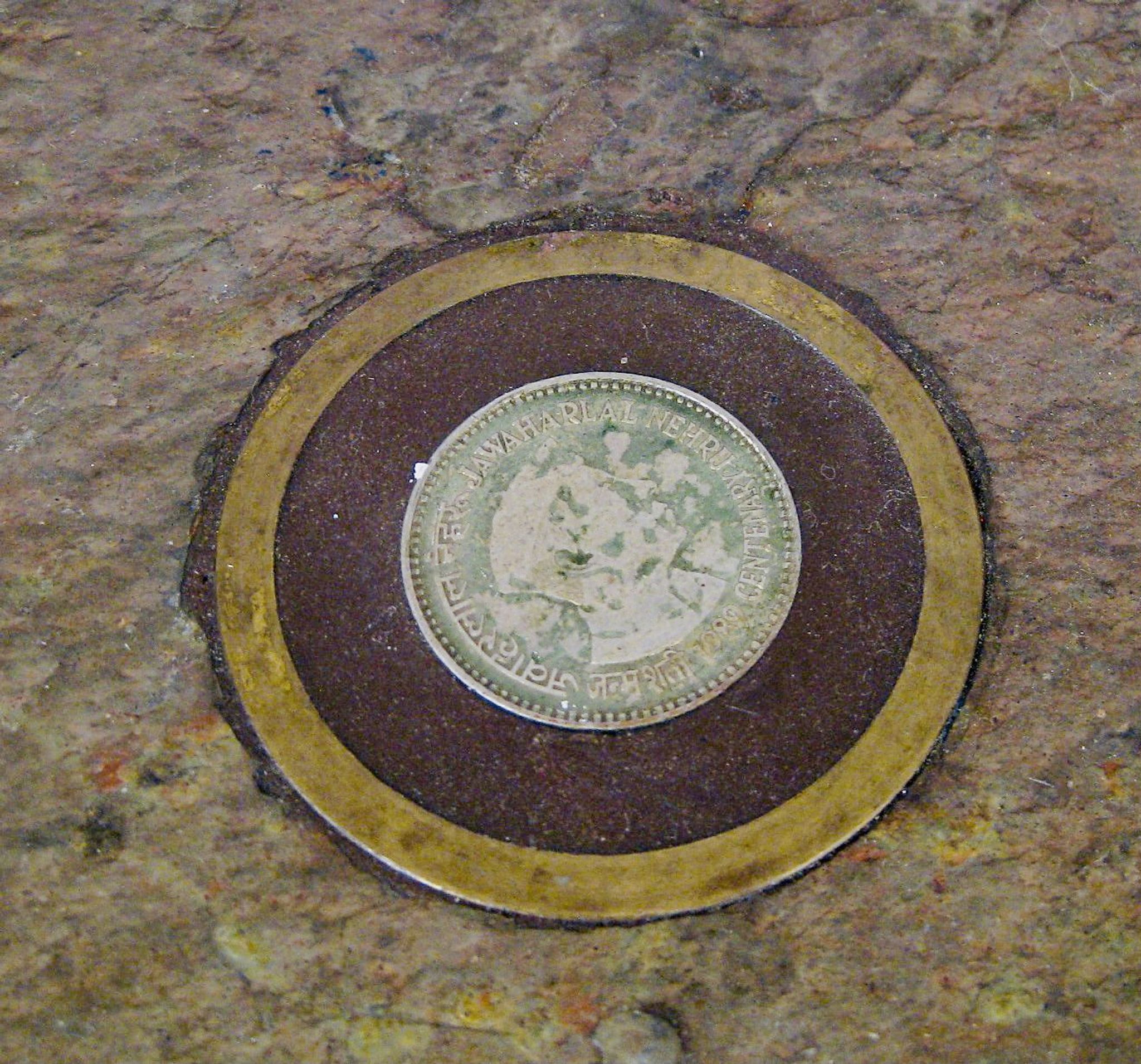 Coffee table in stone marquetry