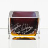 This small vase was designed by Pavel Hlava for Exbor in the 1970s. It feat