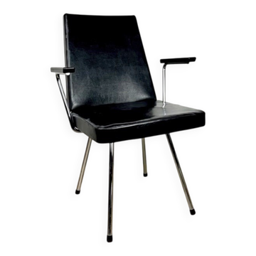 Black vinyl armchair designed in the 1950s in the style of Wim Rietveld.
