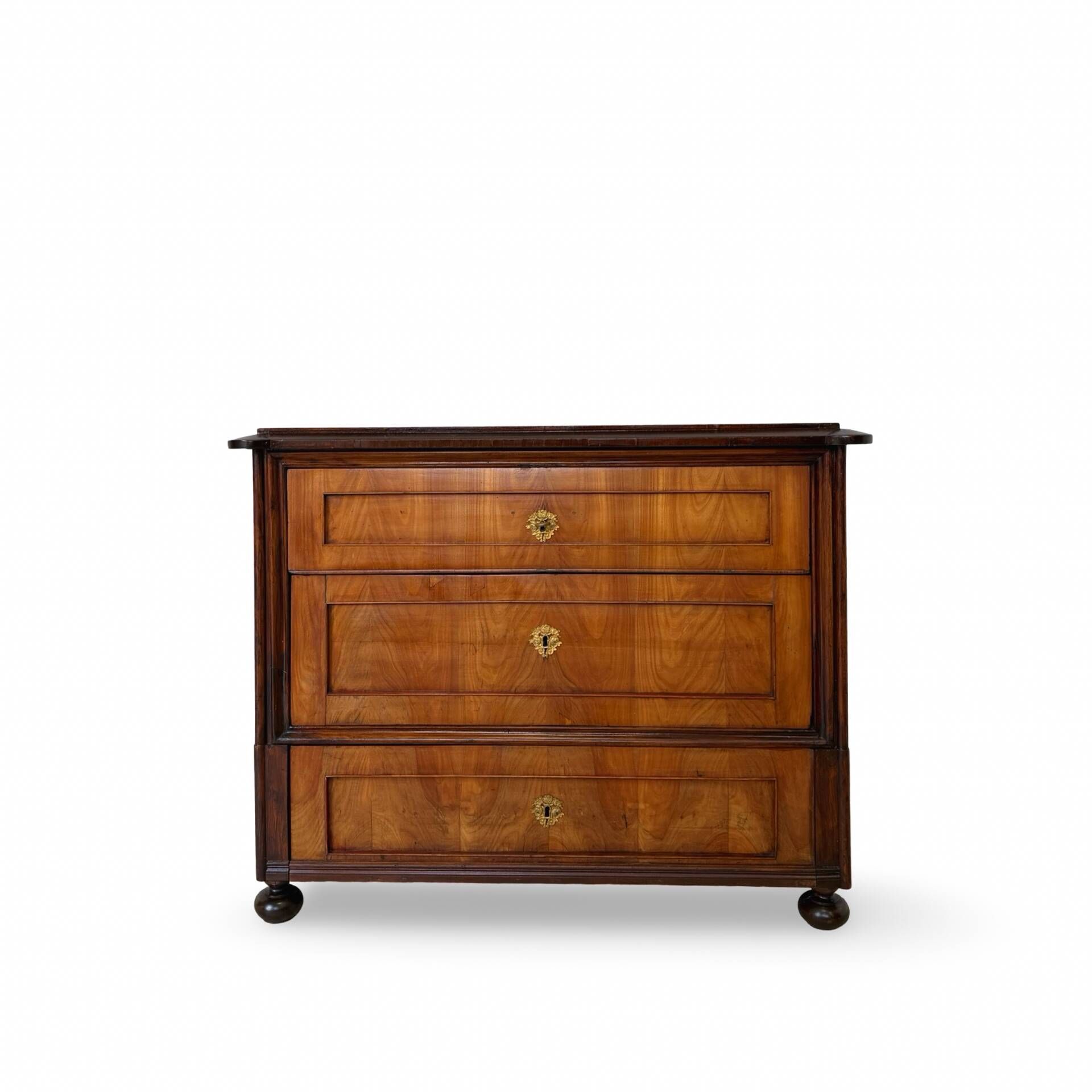 Small Antique walnut and walnut veneered Chest of Drawers – Neoclassic