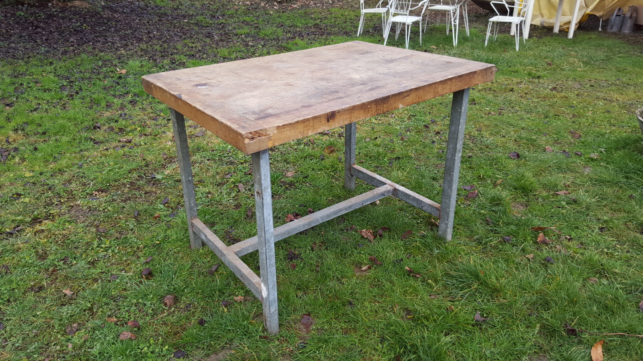 Work table, workshop, log