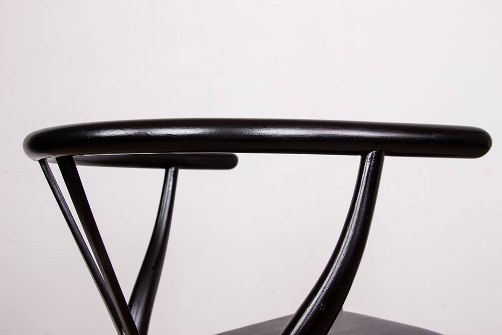 4 Danish chairs, black lacquered wood and leather, Wishbone model, Hans Wegner
