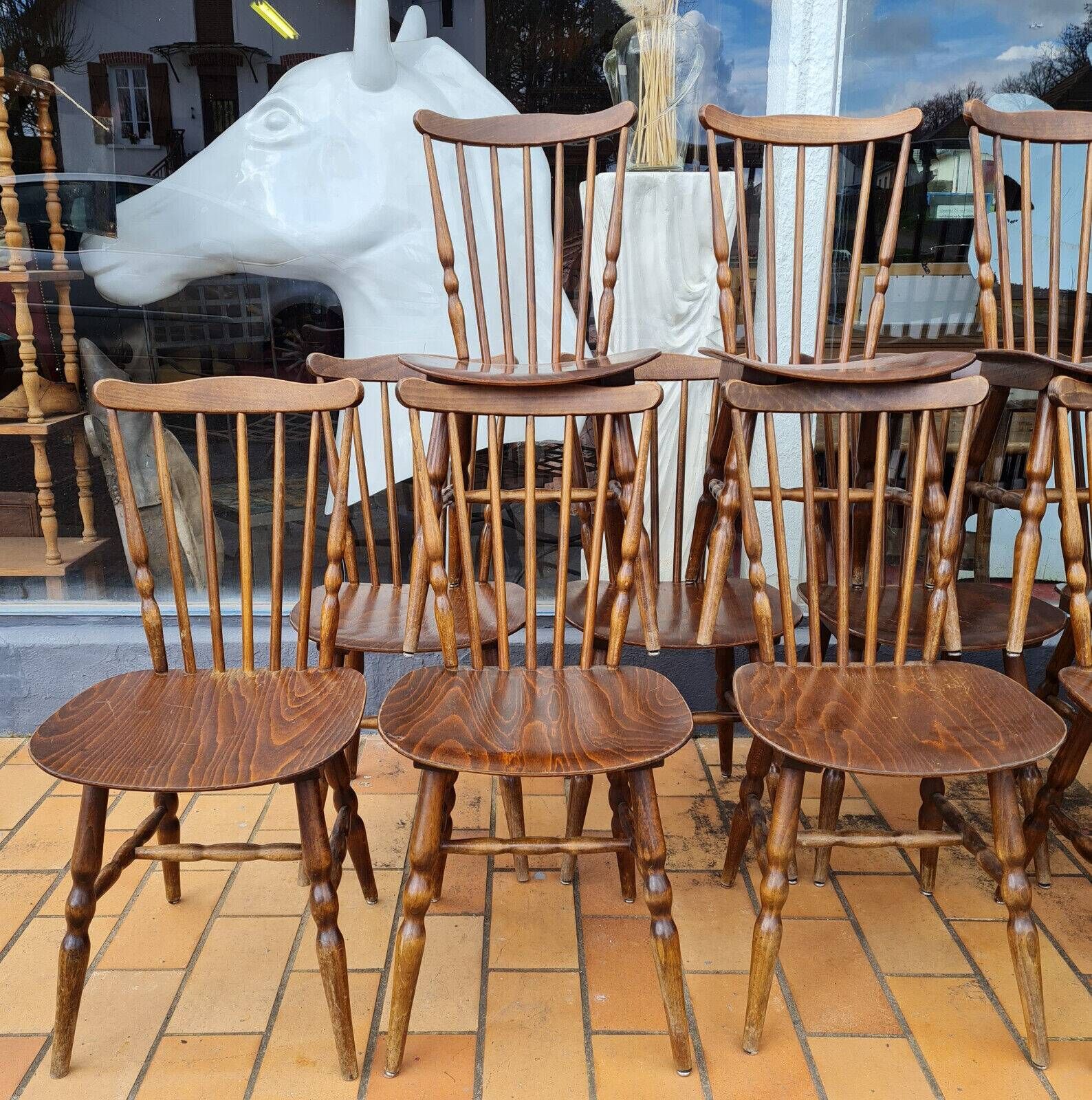 Baumann Tacoma model / series of 12 western chairs: Nordic-inspired design