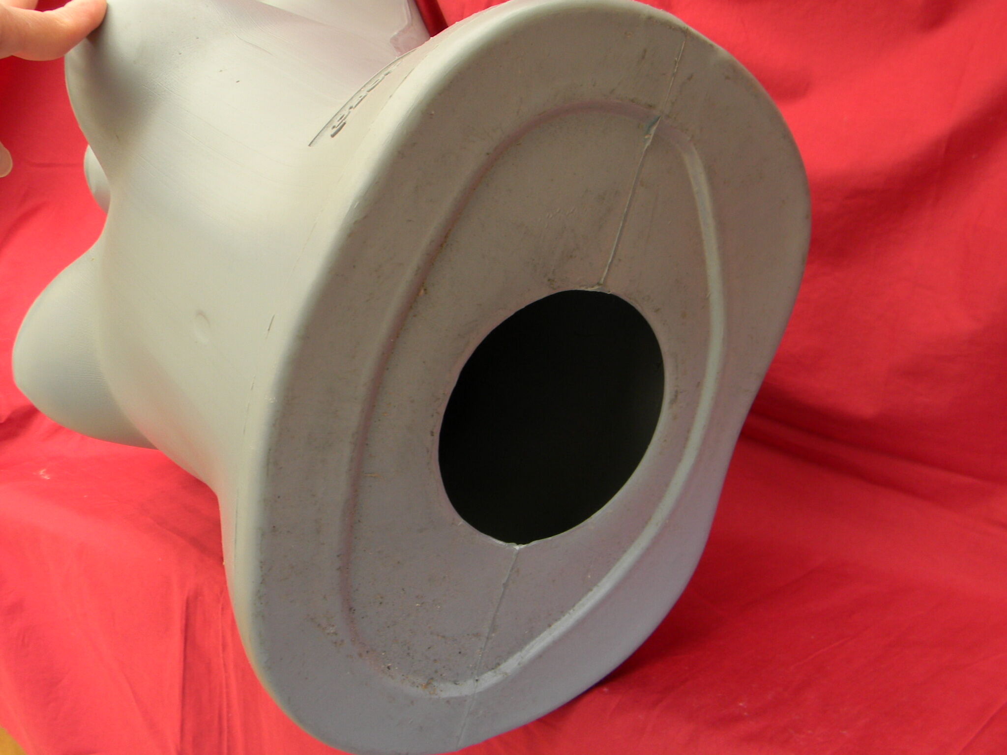 Model bust vintage in gray plastic