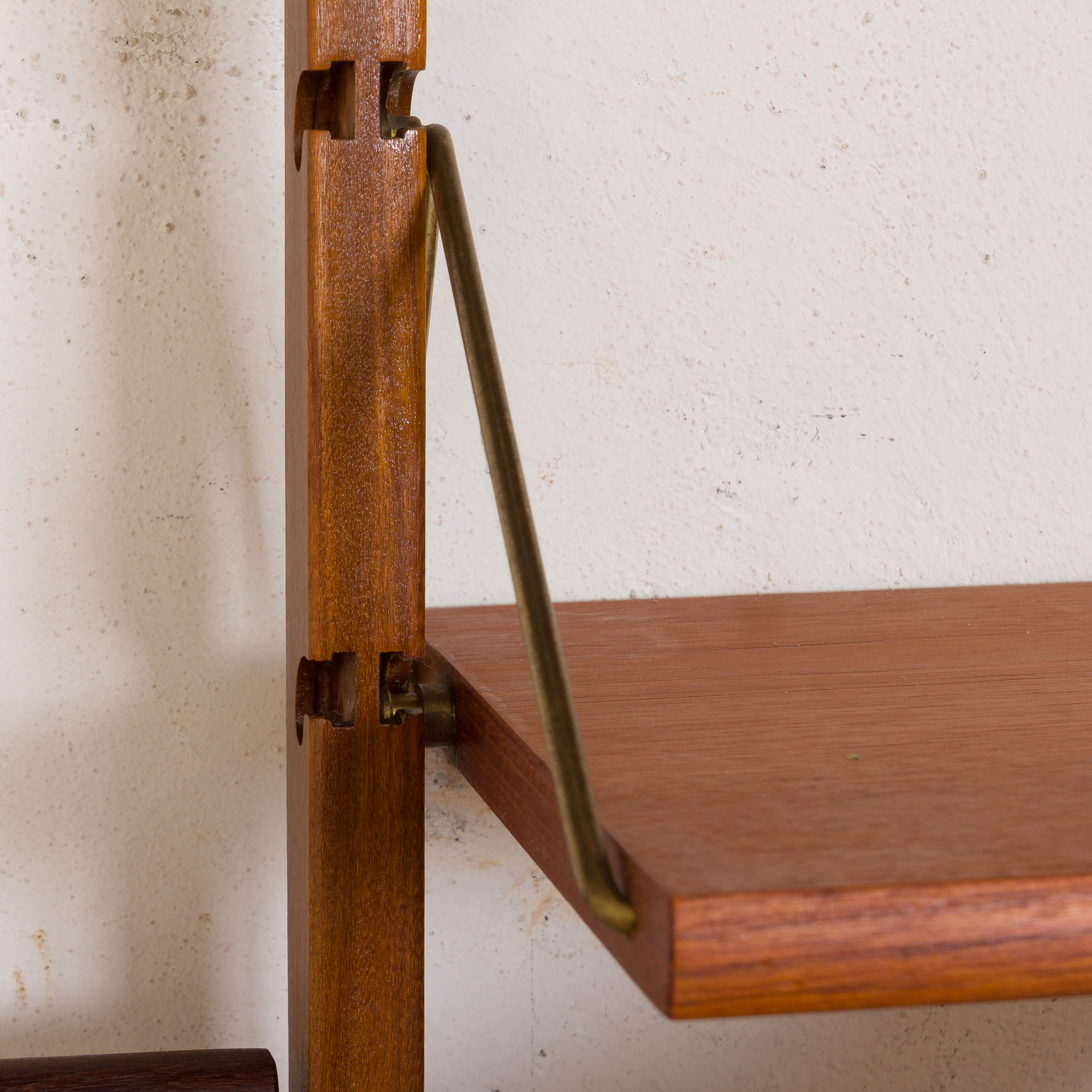 Ergo Wall Unit in teak with 6 shelves and a cabinet by John Texmon for Blindheim Møbelfabrikk