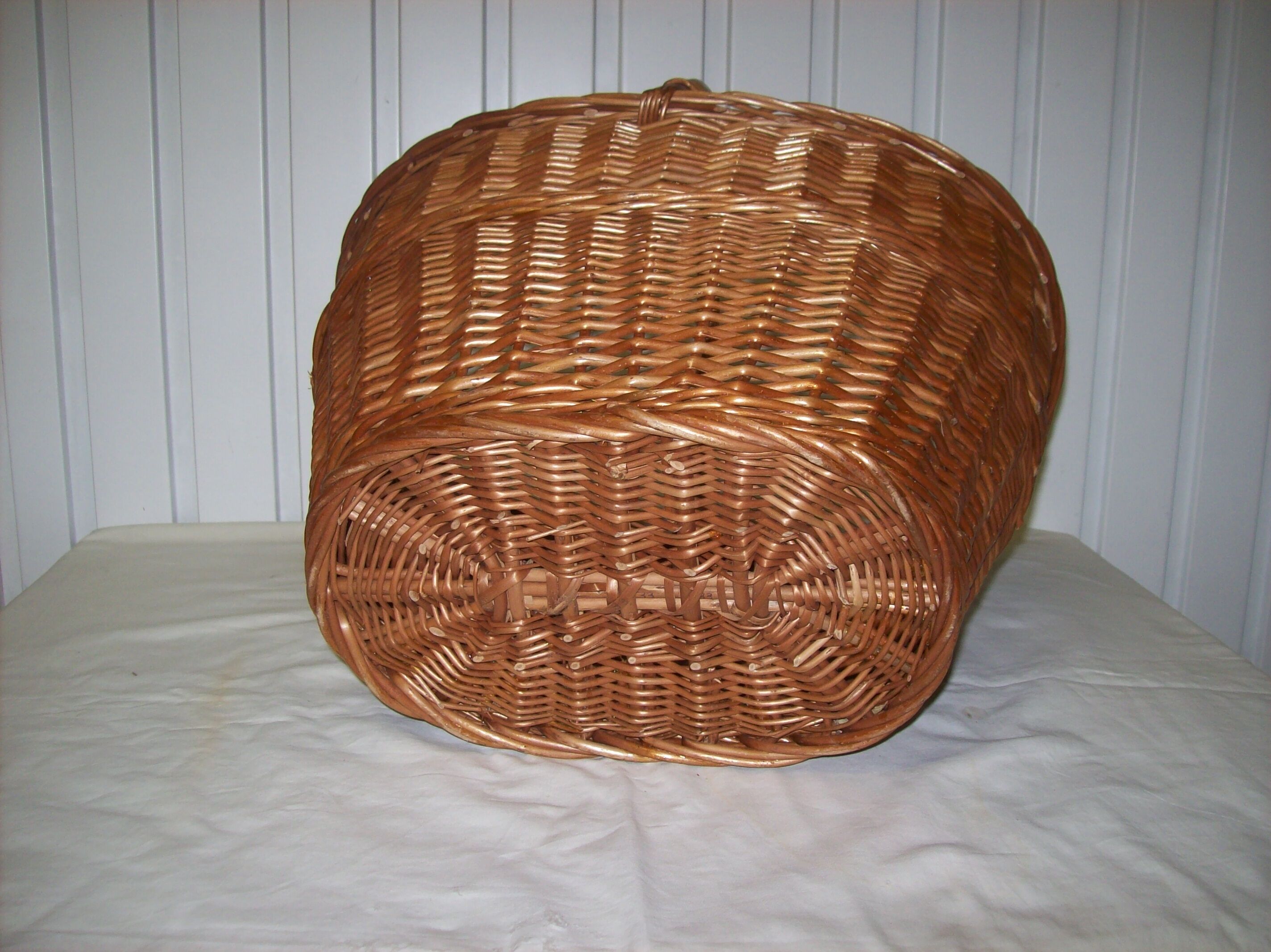 Wicker basket