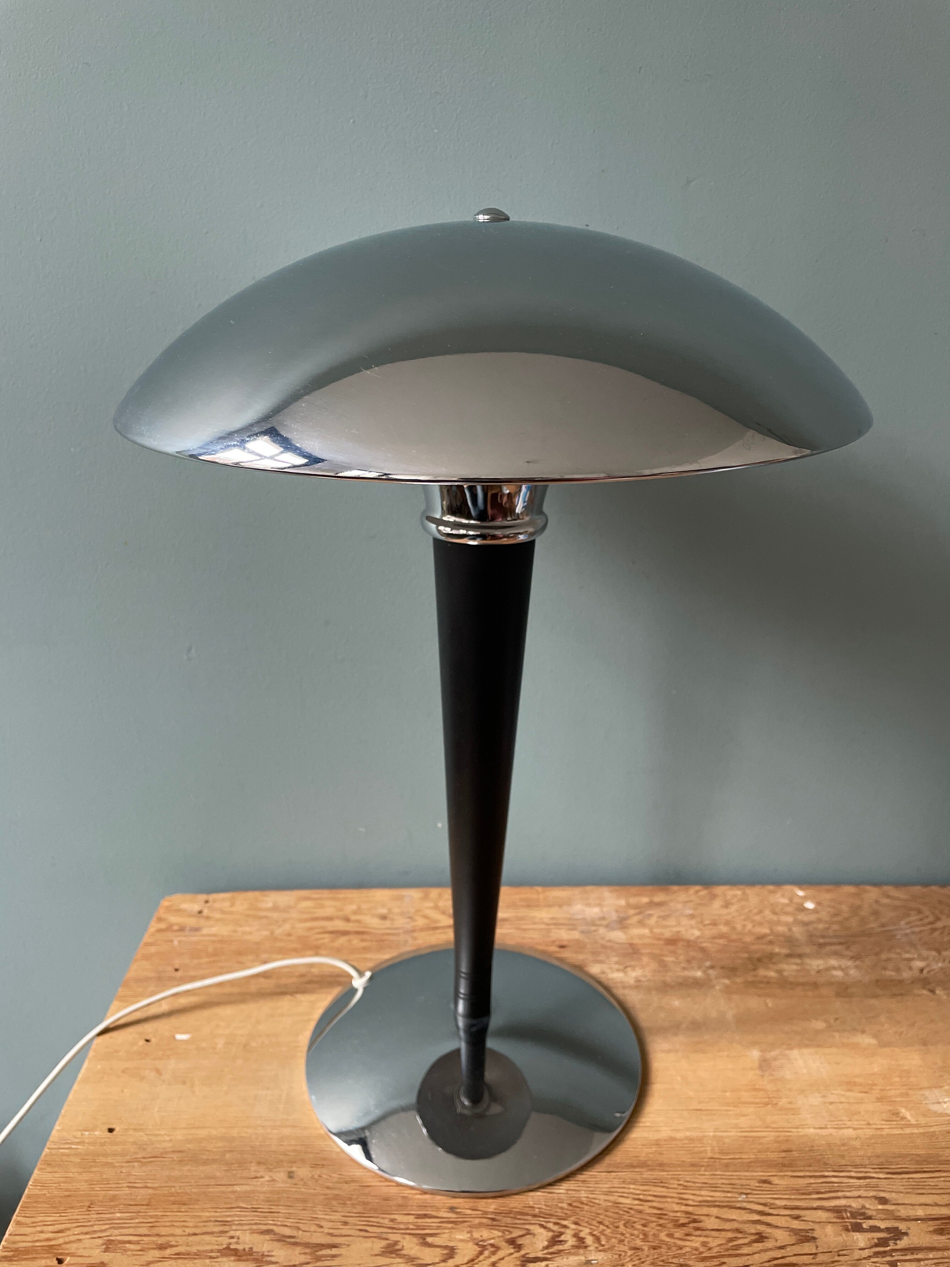 Vintage liner lamp 1980