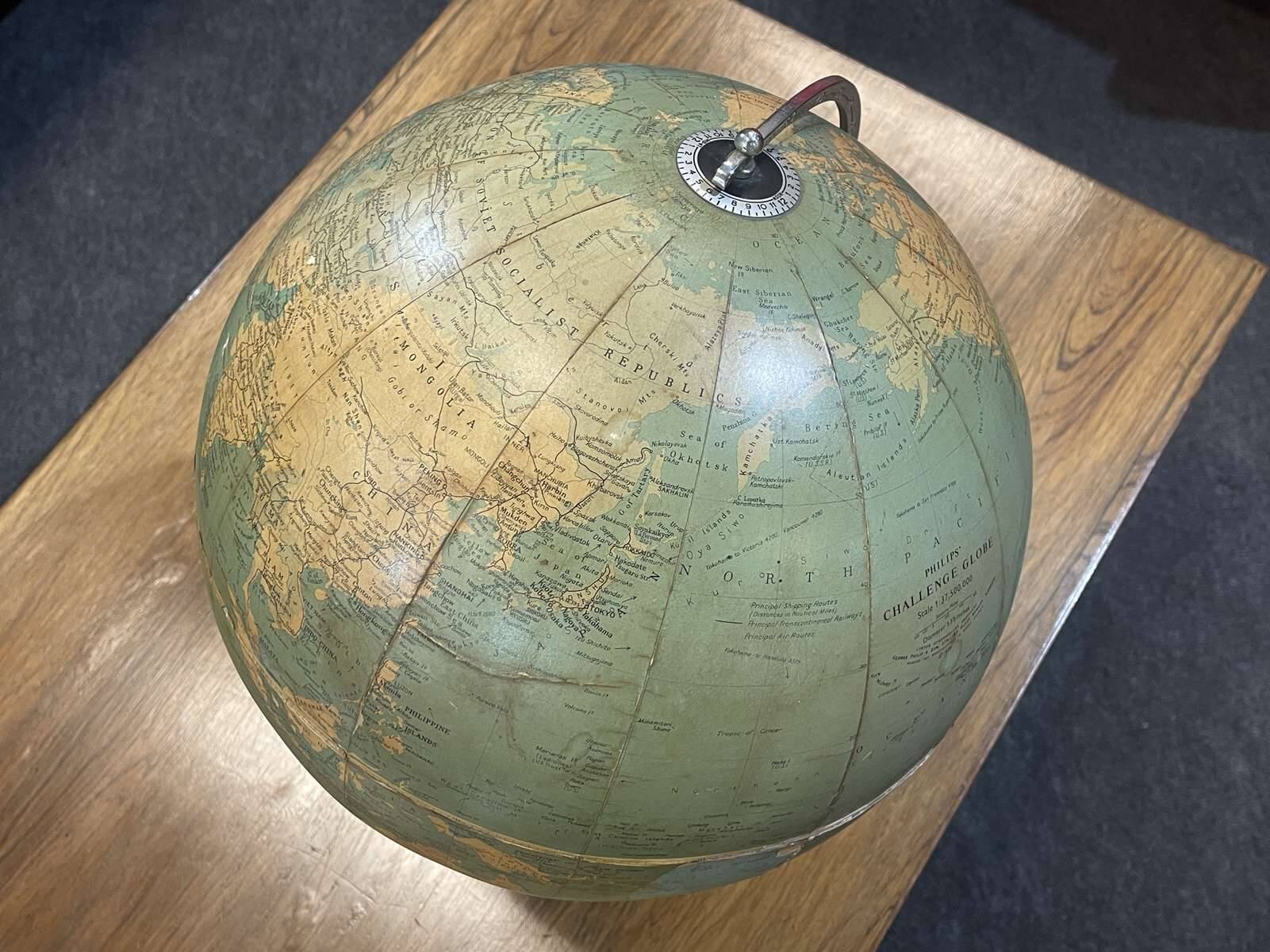 Globe terrestre anglais Philips Challenge globe de 1958