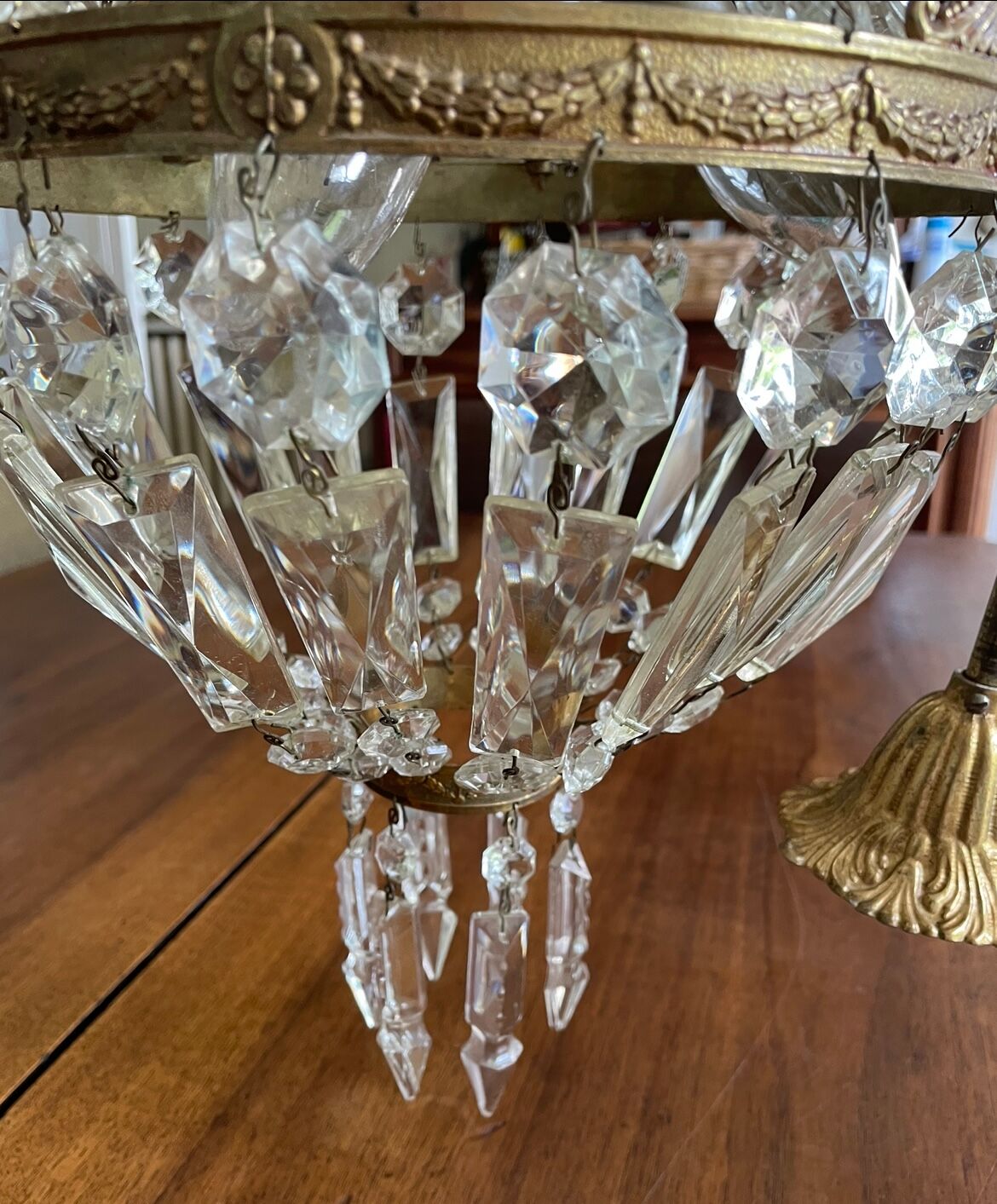 Chandelier pampilles D24