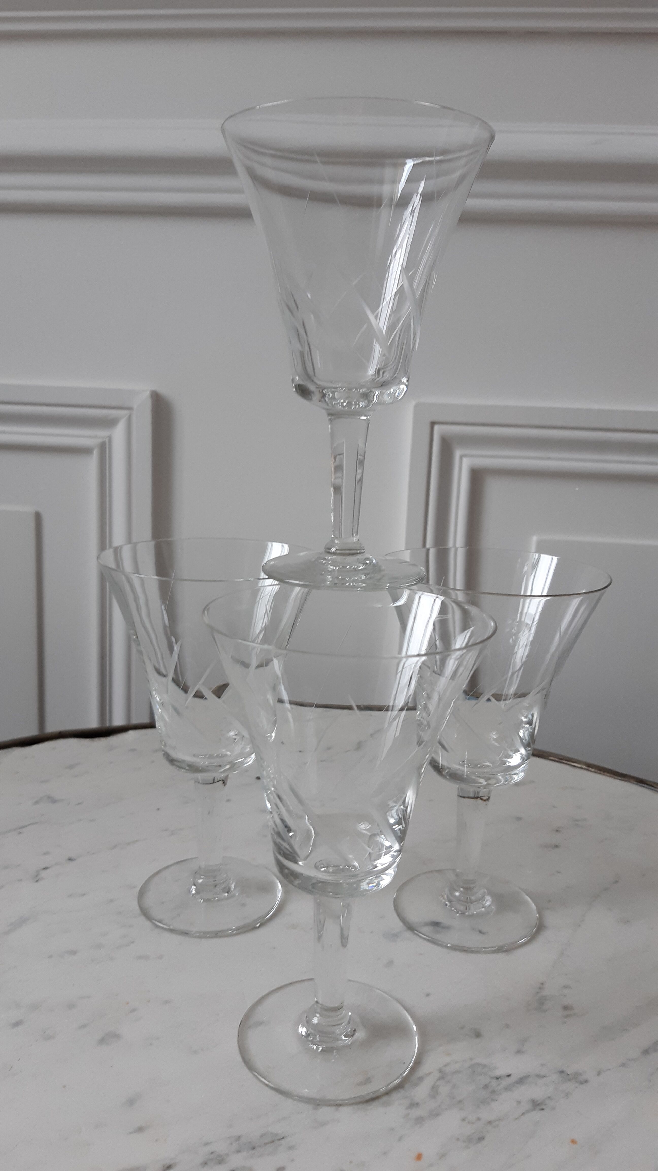 Set of 4 crystal wine glasses engraved 50-60s