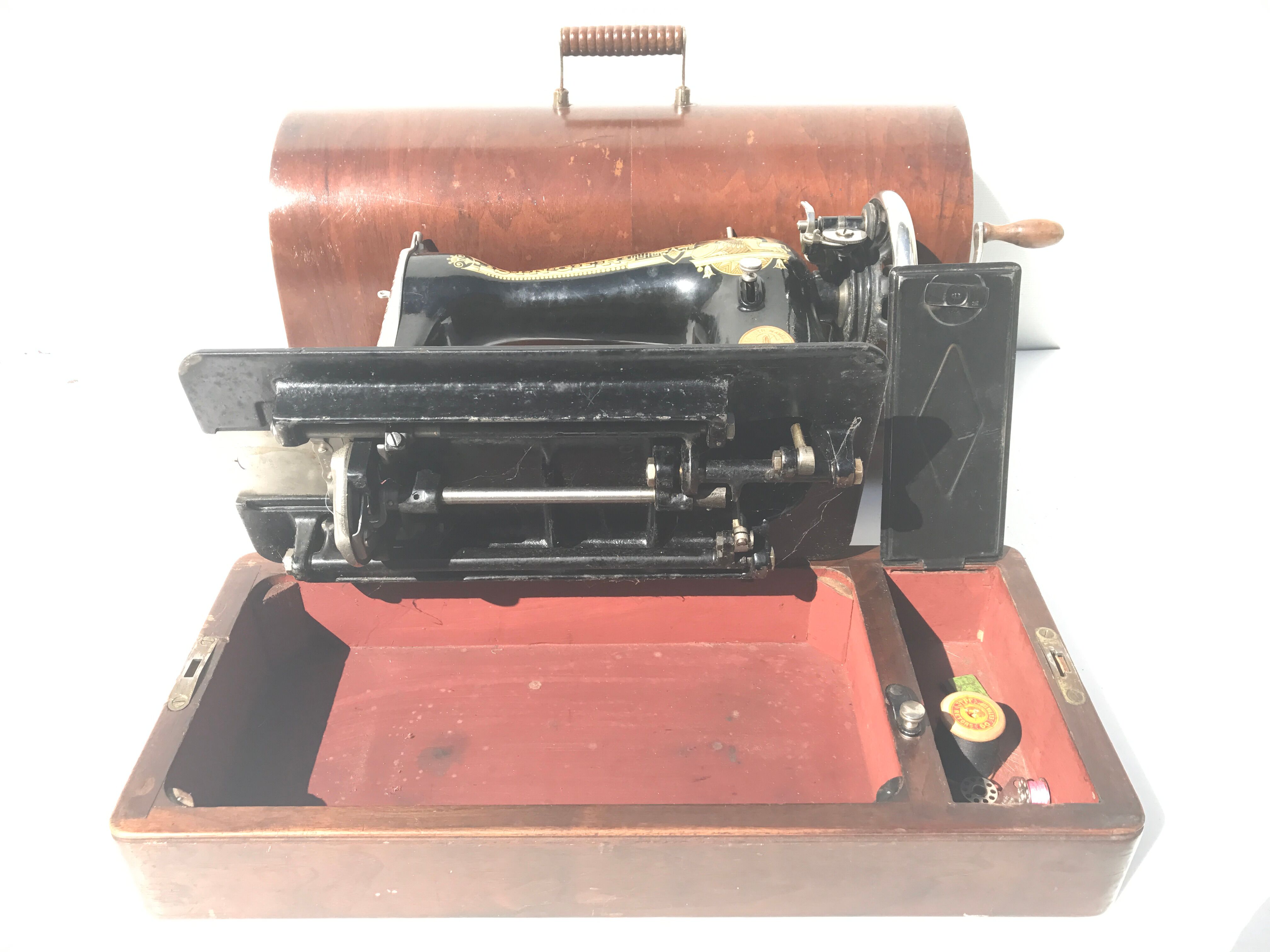 Ancienne machine à coudre Singer manuelle et son coffre en bois vintage