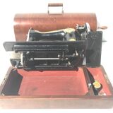 Ancienne machine à coudre Singer manuelle et son coffre en bois vintage