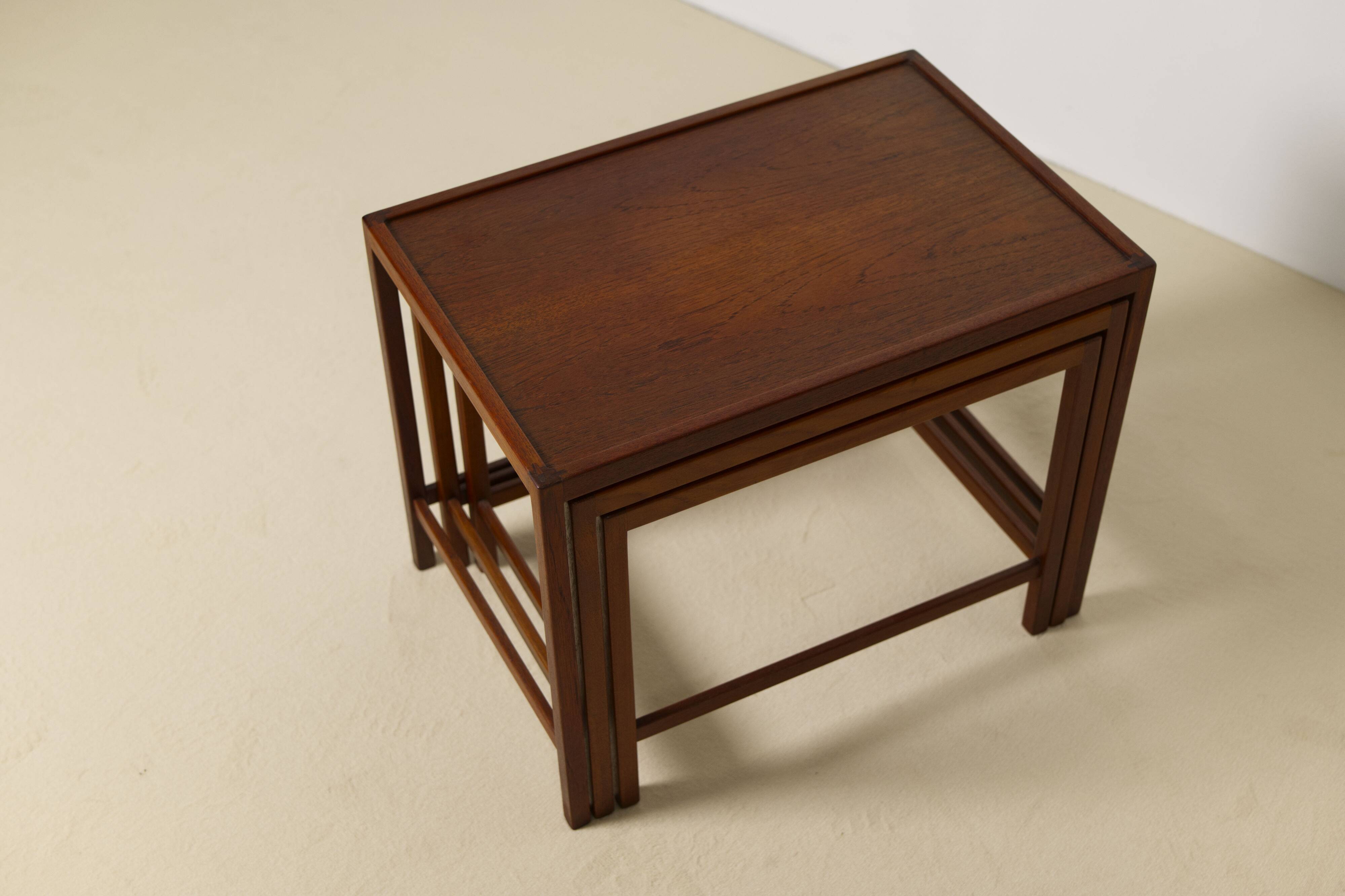 Ensemble de tables gigognes en teck de Kurt Østervig, Danemark, années 1960