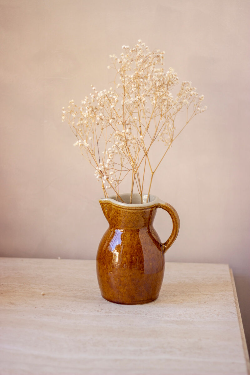 Pitcher in Berry sandstone