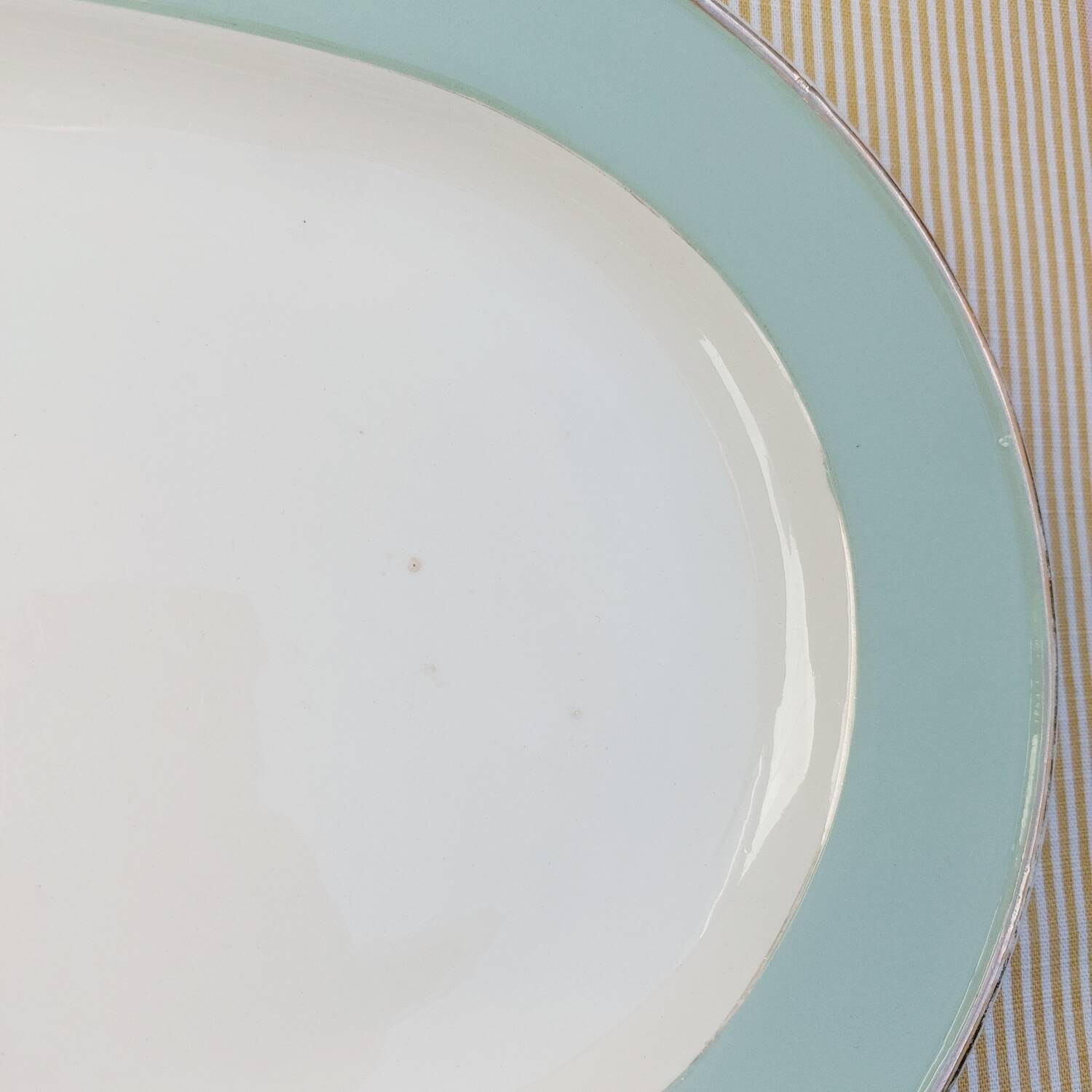 Plat de service ovale Villeroy & Boch vert celadon