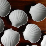 12 scallop shells porcelain biscuit