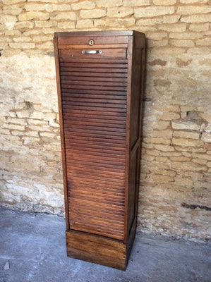 Furniture to rolling curtain