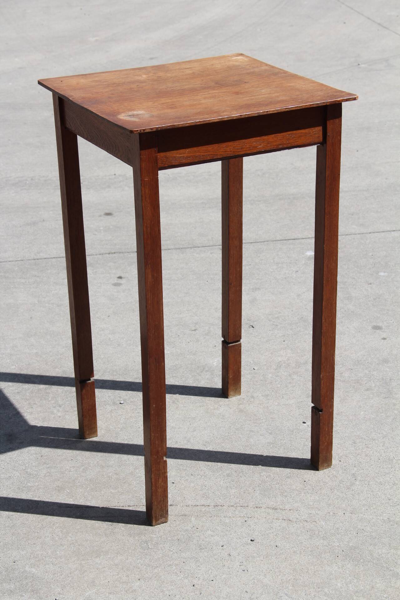 High side table in oak