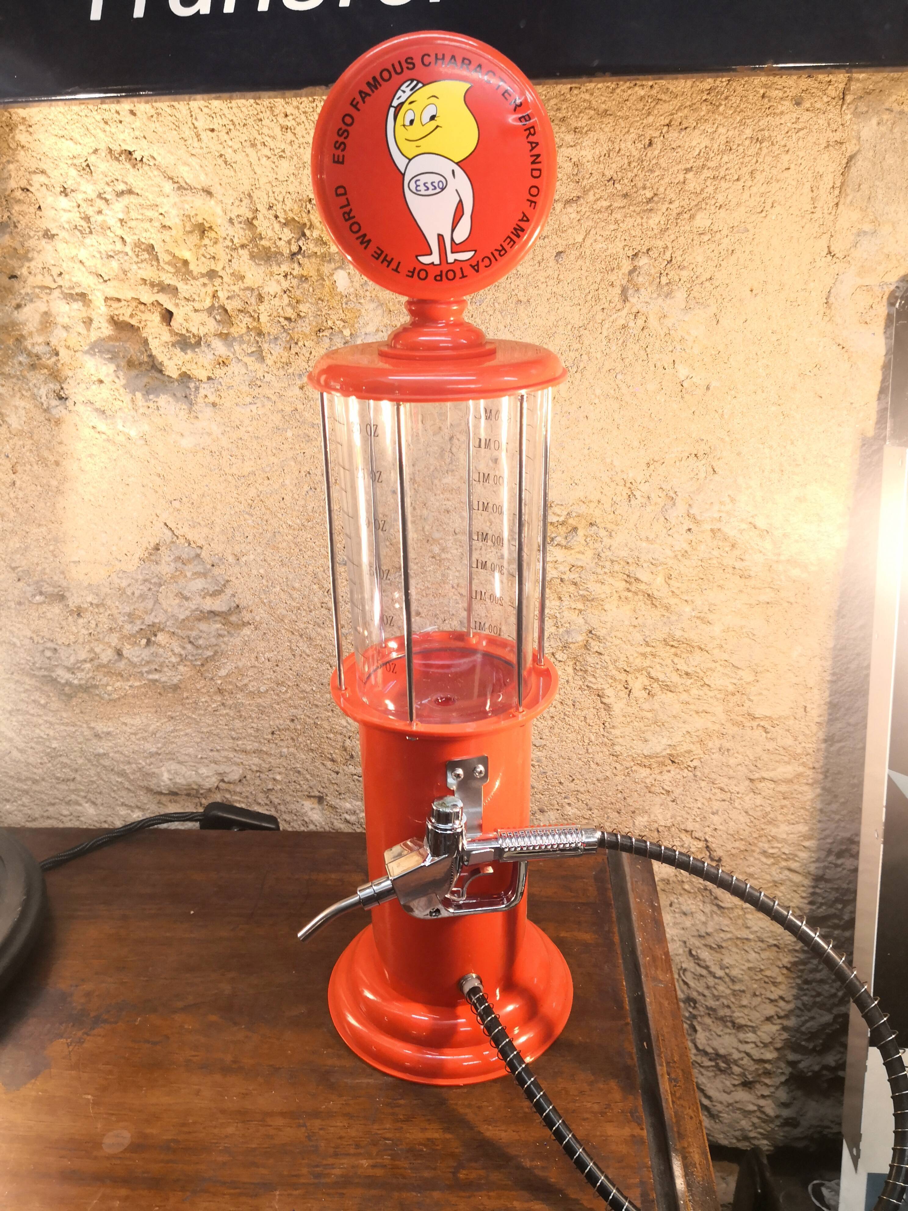 Esso beverage dispenser