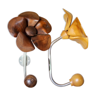 Patères vintage en bois et métal années 70s en forme de fleurs