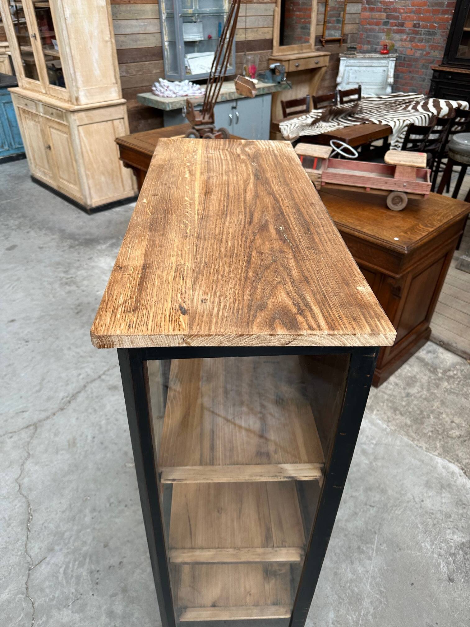 19th century exhibition showcase