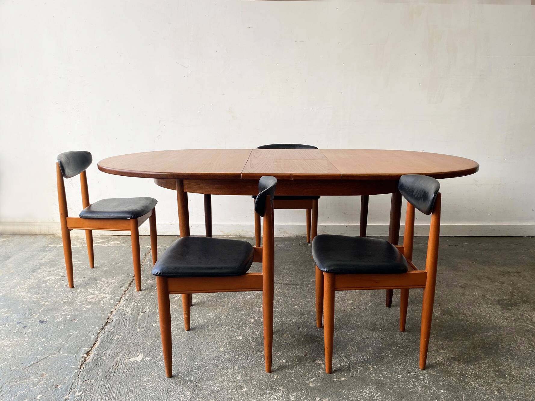 1960’s mid century G Plan dining table and 4 dining chairs by Schreiber