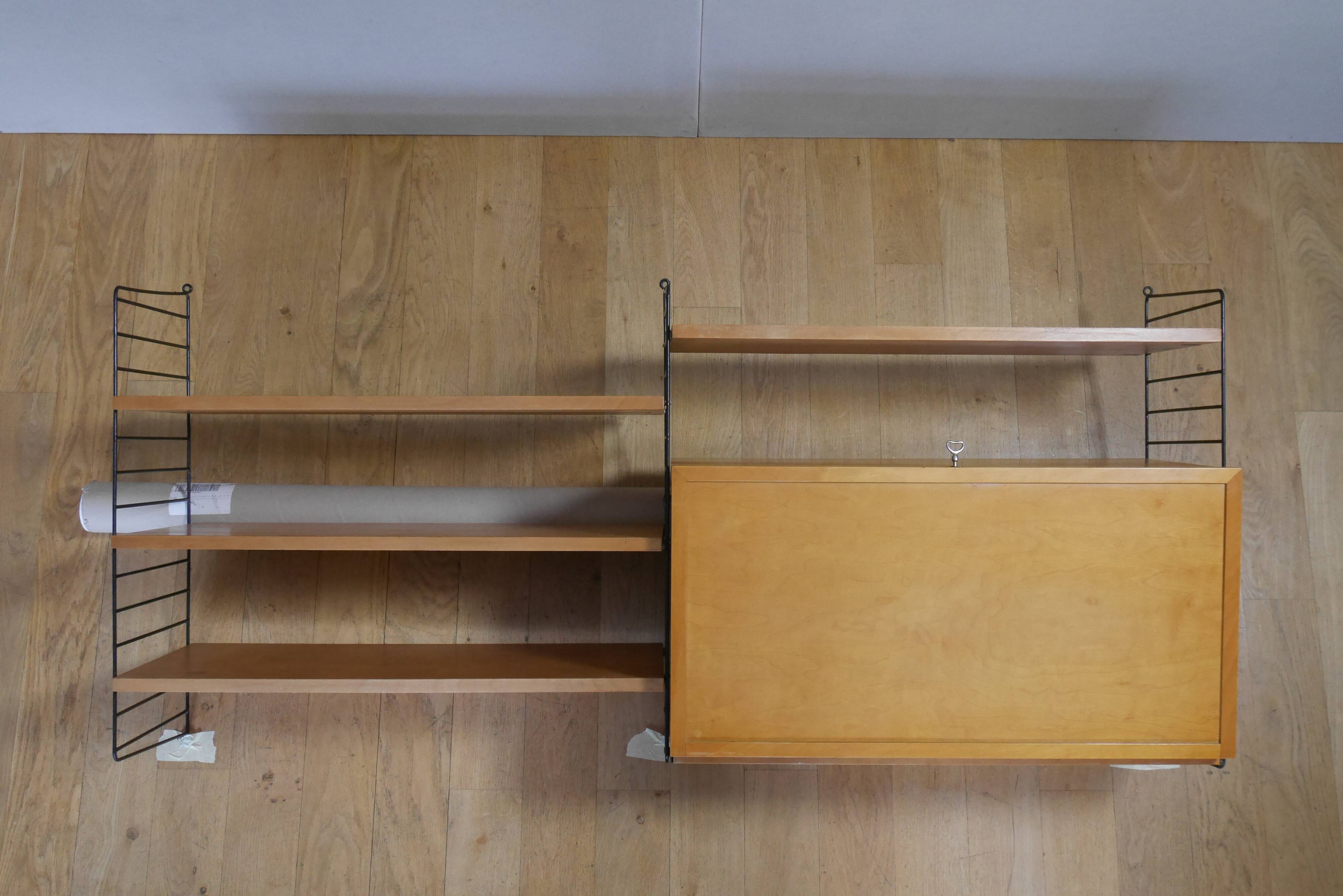 String shelf from the 50s