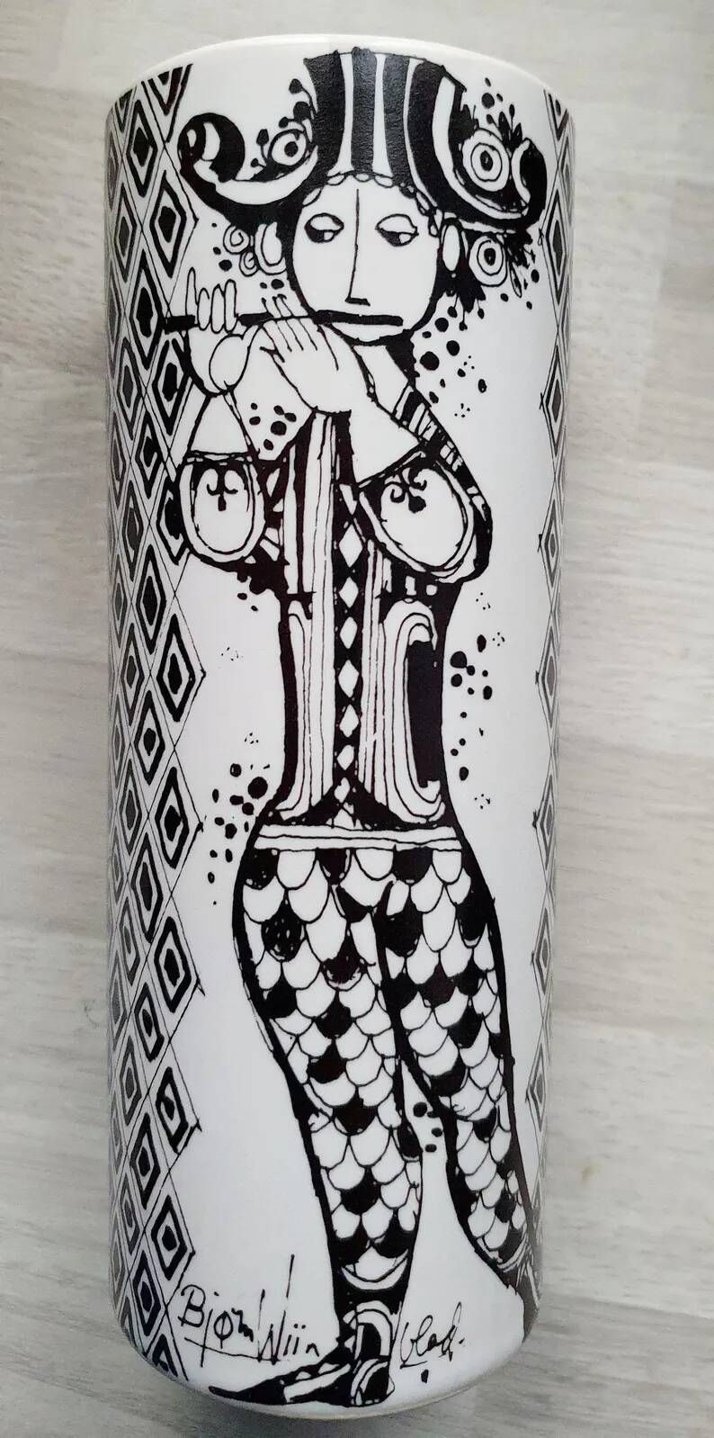 Vintage Rosenthal Studio-Line vase by Bjørn Wiinblad Model "Duet" (Flute Player and Drummer), Mid-Century German porcelain, signed