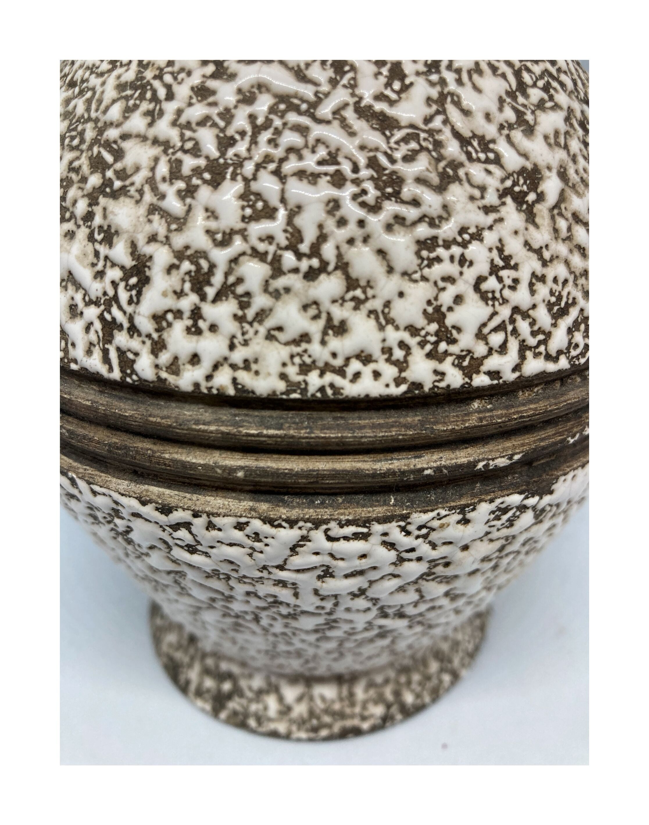 Vase en émail crispé