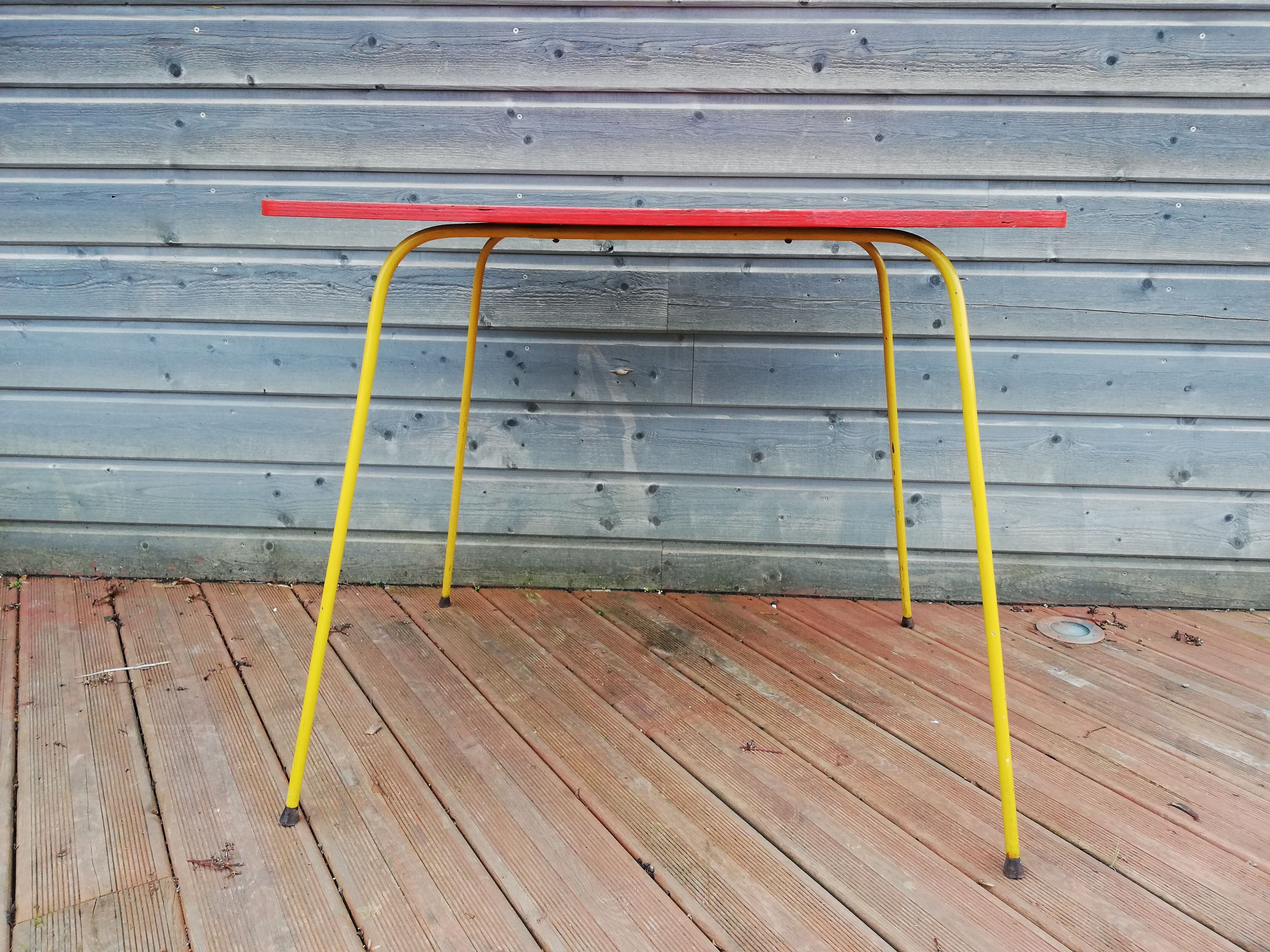 Lot de 4 chaise et une table vintage , années 70