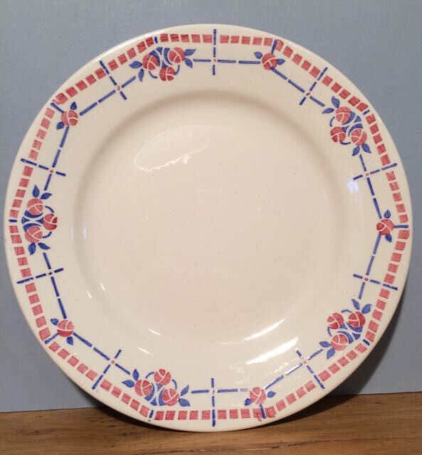 Suite de 10 assiettes plates CM Paris
