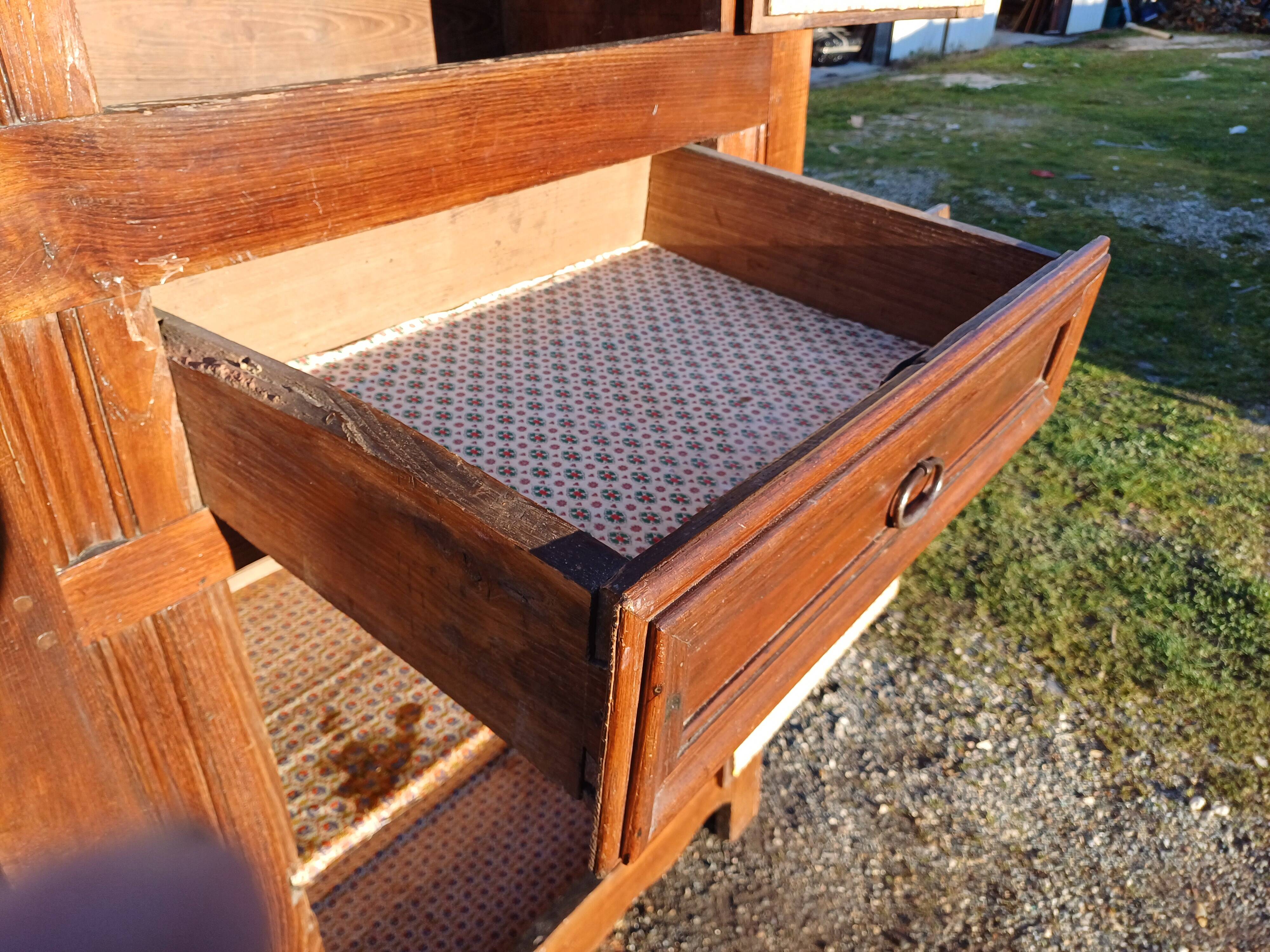 Armoire 2 portes , 1 tiroir chéne 19 éme