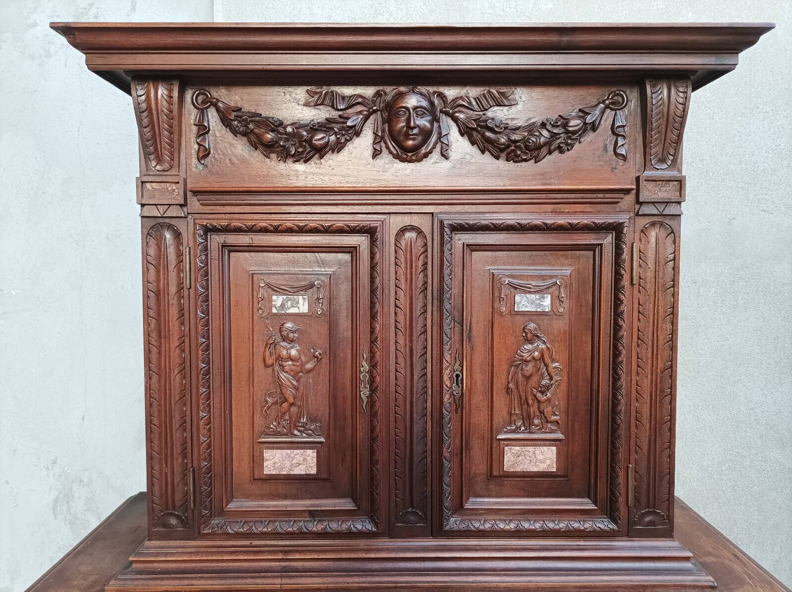 Louis XIII walnut diminutive buffet